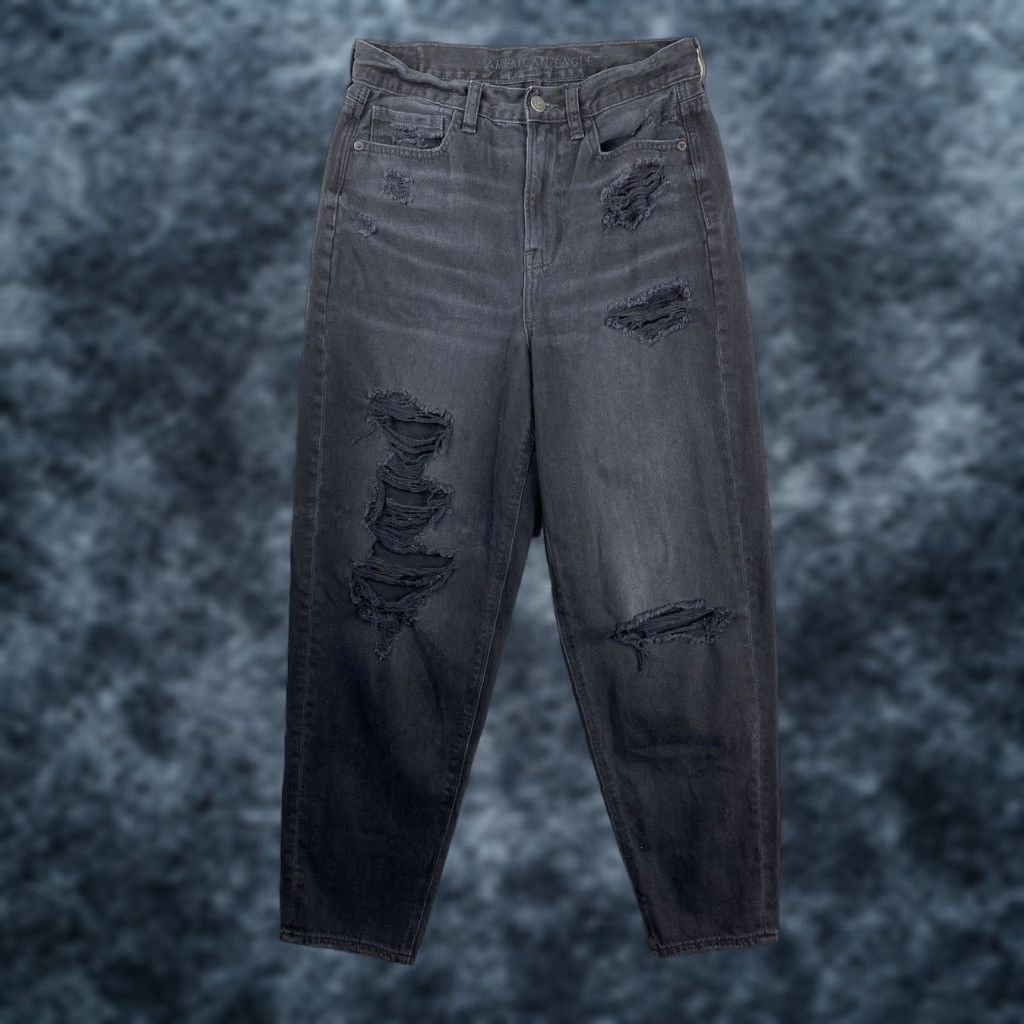 American Eagle Outfitters VINTAGE American Eagle Jeans Womens 6 Black Mom Relaxed High Rise Distressed Rips Grunge Size 28" / US 6 / IT 42 - 1 Thumbnail