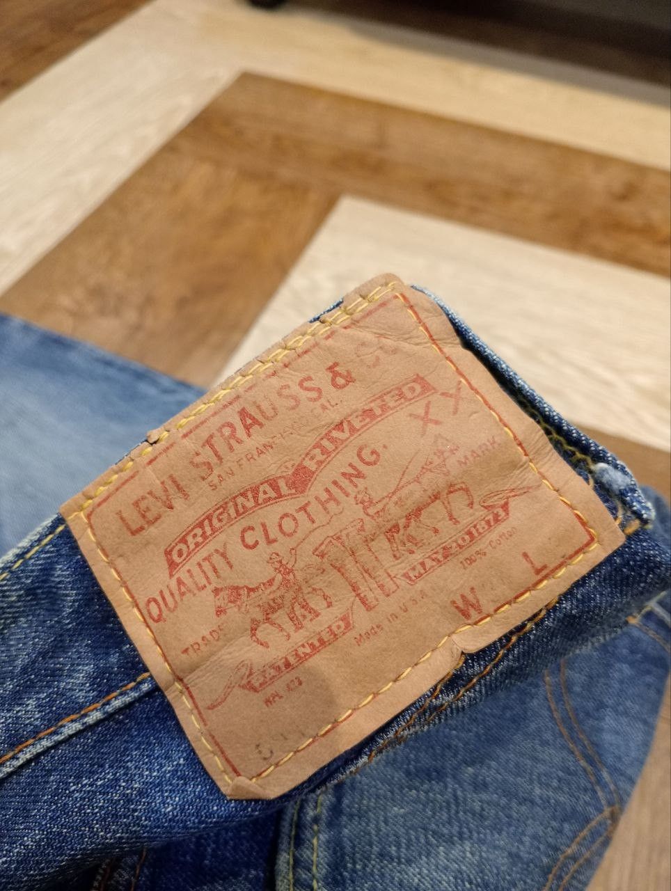 Levi's Vintage Clothing RARE LEVI'S VINTAGE 501 CAPITAL E BLUE SELVEDGE JEANS Size US 30 / EU 46 - 12 Thumbnail