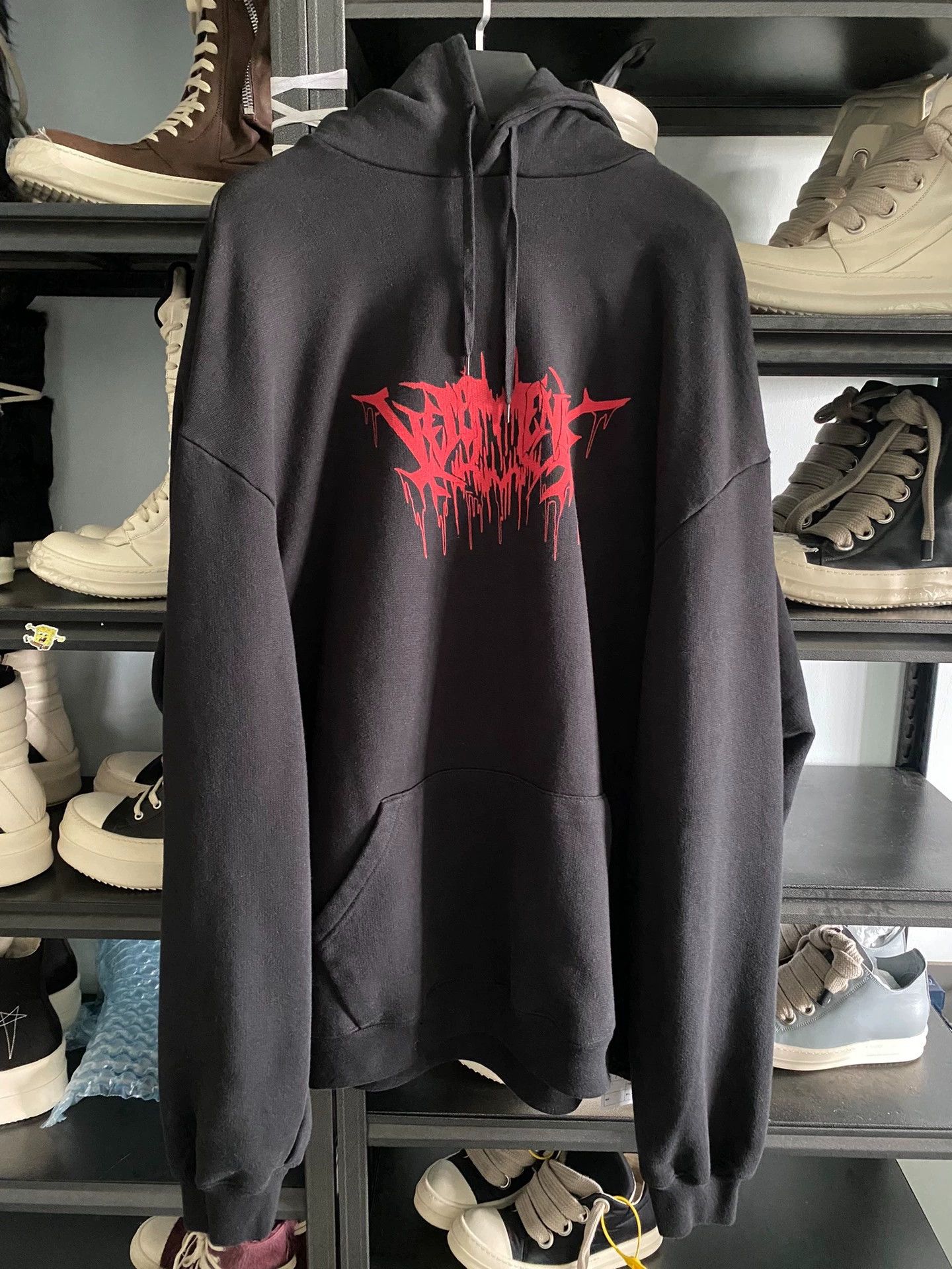 Vetements Vetements 18SS Thick Blood Droplet Sweatshirt - dmc Size US M / EU 48-50 / 2 - 1 Thumbnail