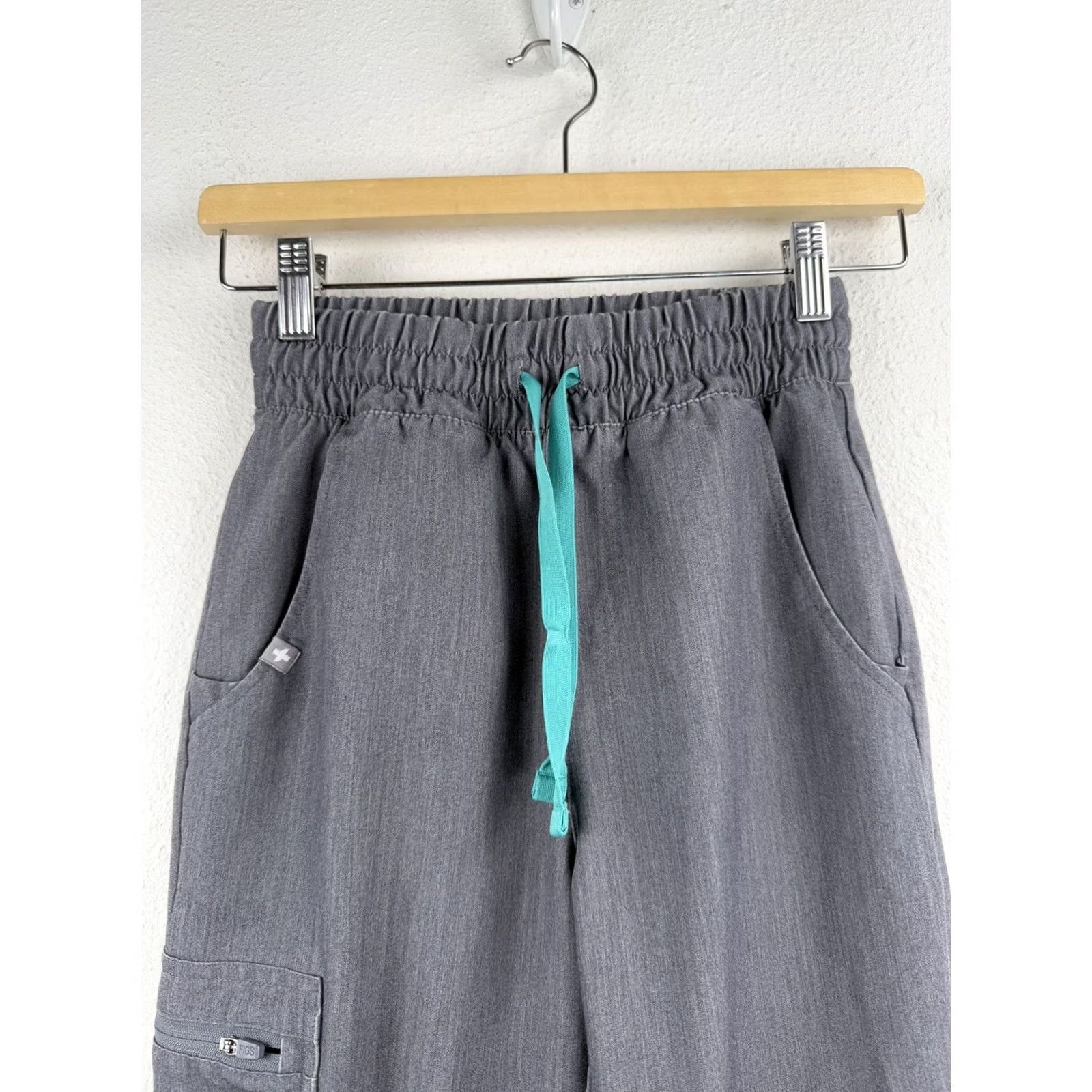 Vintage FIGS Zamora Jogger Scrub Pants Gray Women’s 2XS PETITE Size 24" / US 00 / IT 34 - 2 Thumbnail