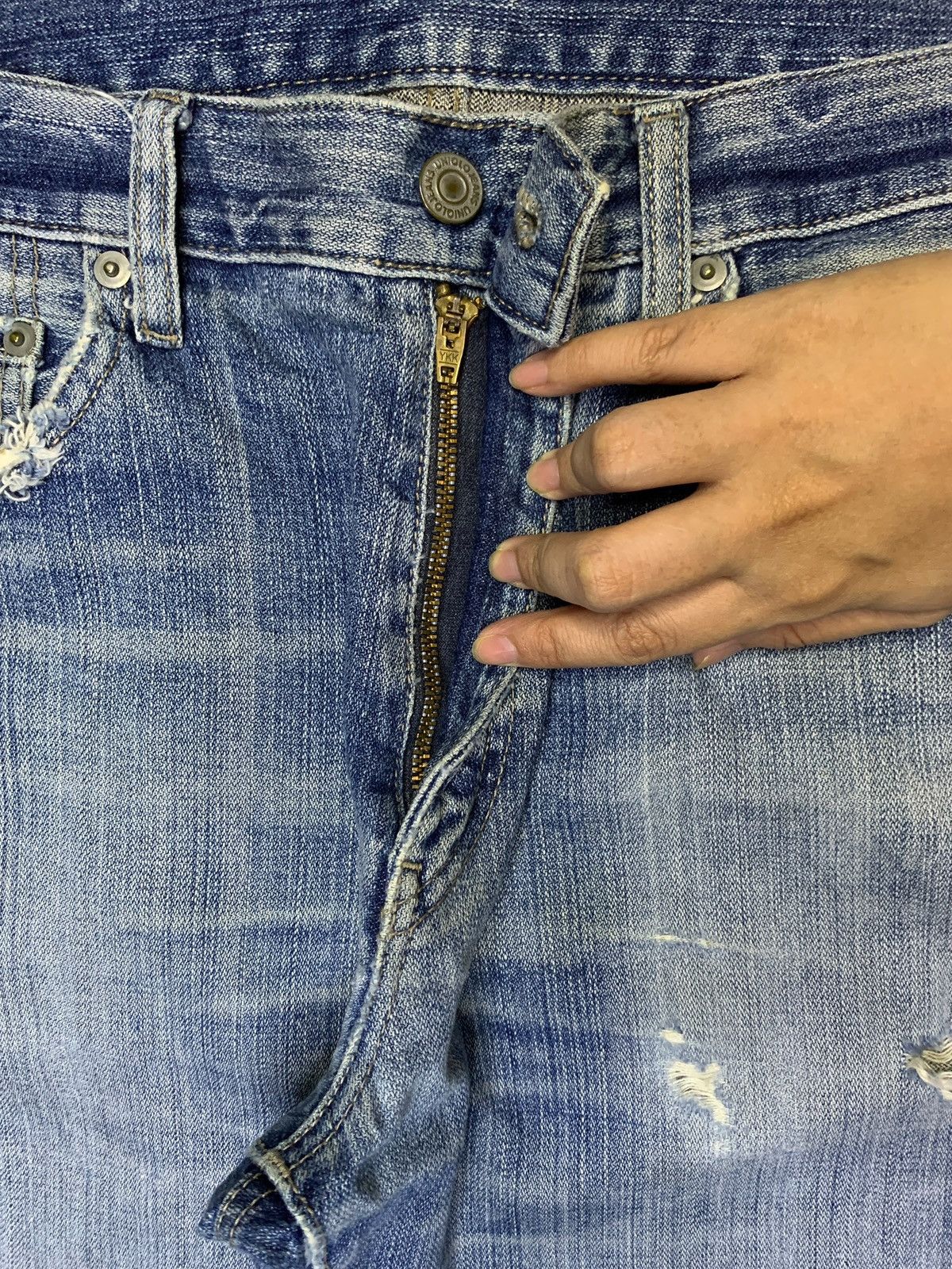 Uniqlo Vintage Uniqlo "Broken Denim" Faded Distressed Flare Jeans Size US 34 / EU 50 - 3 Thumbnail
