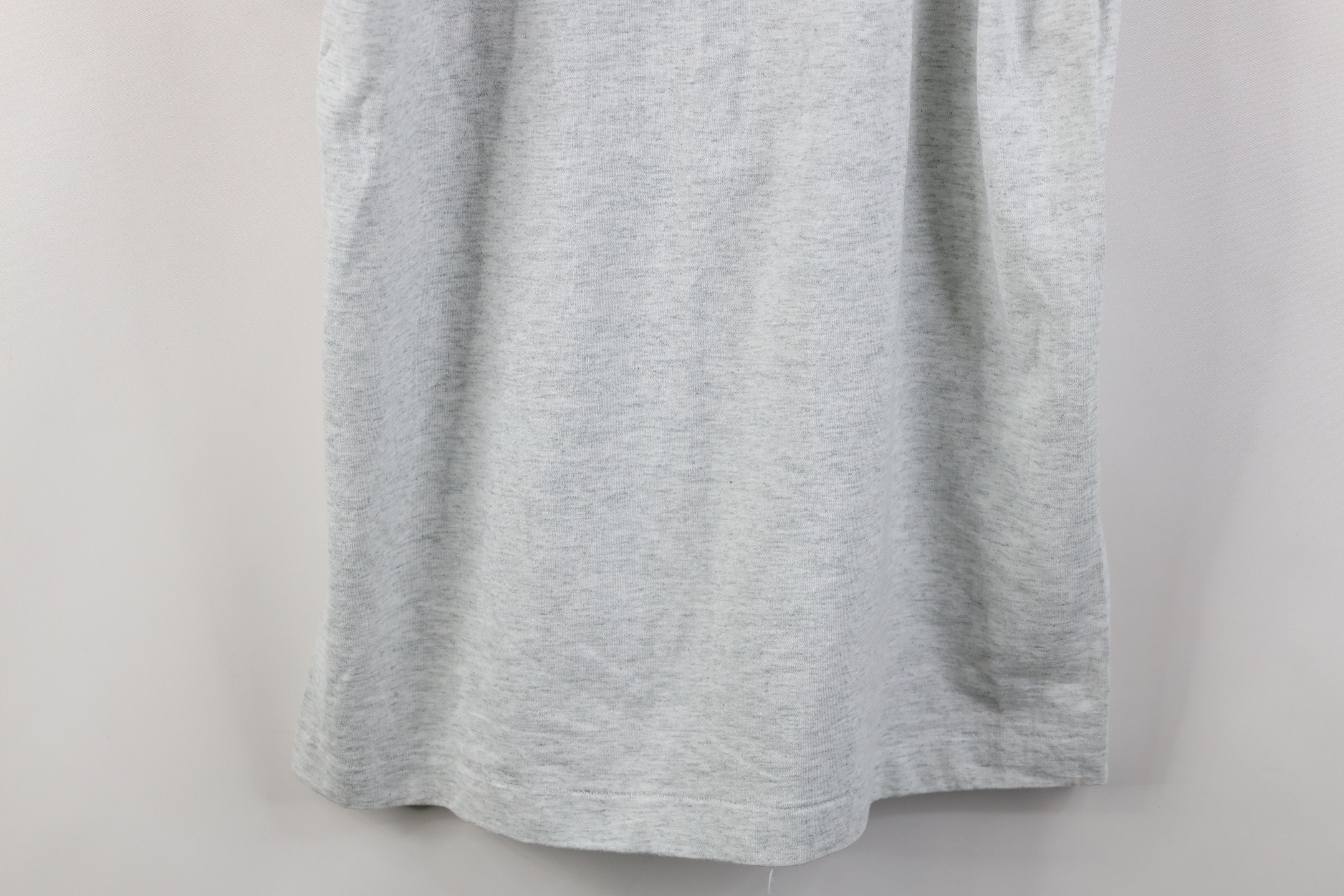 Vintage Vintage 90s Tools Wrap Your Hands T-Shirt Heather Gray USA Size US L / EU 52-54 / 3 - 11 Thumbnail