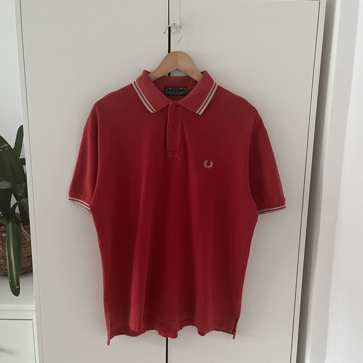 Fred Perry Vintage Fred Perry Red Polo Shirt Streetwear Y2K Size US M / EU 48-50 / 2 - 1 Thumbnail