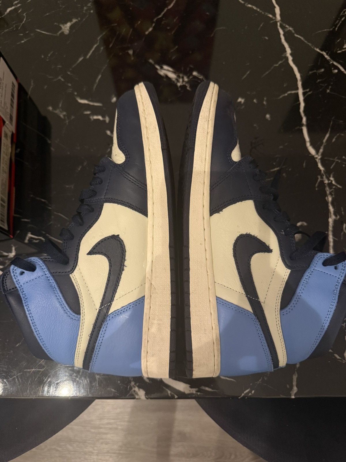 Nike Air Jordan 1 Retro High OG 'Obsidian' (2019) Size US 9.5 / EU 42-43 - 2 Thumbnail