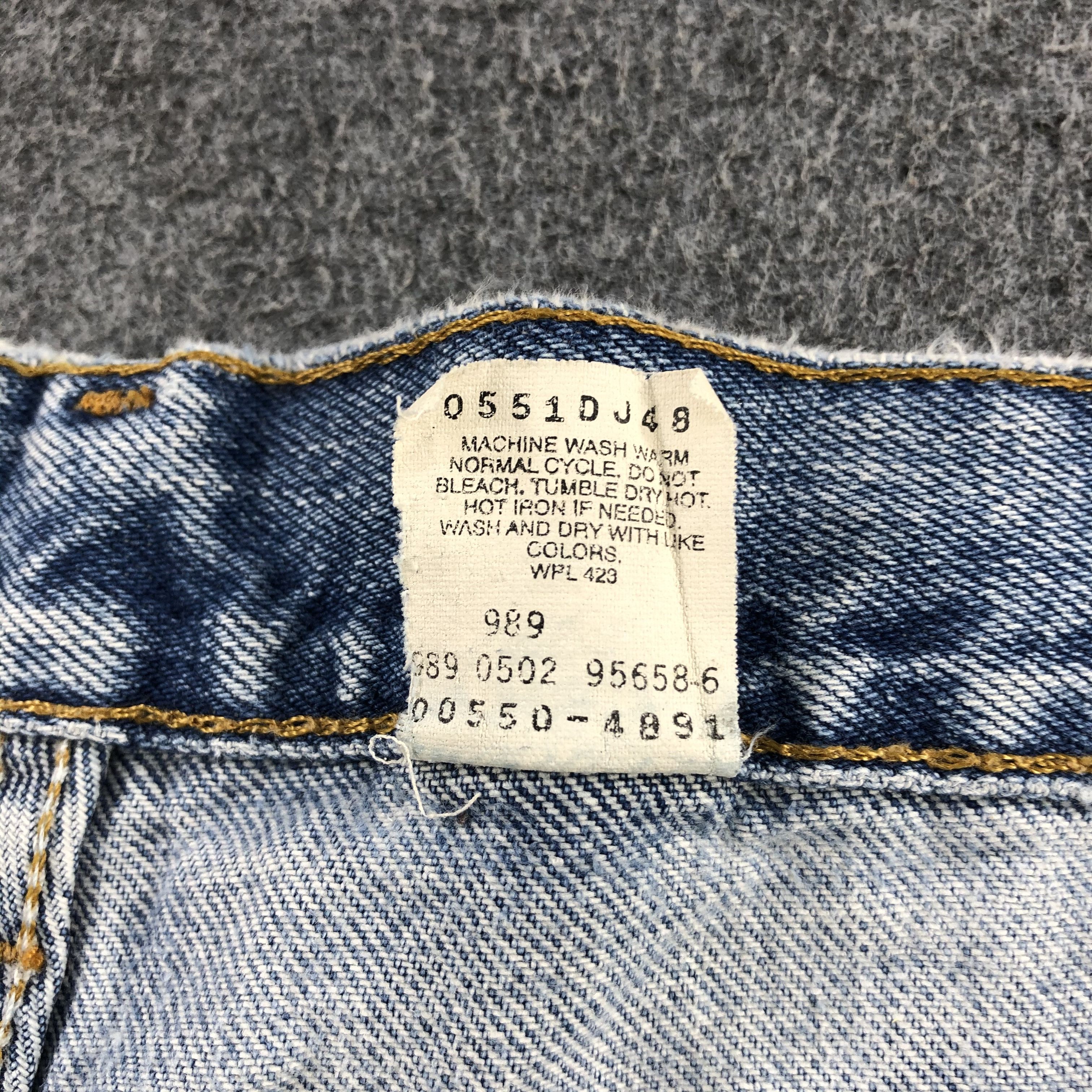 Levi's Vintage 90s Light Wash Levis 550 Jeans-J2221 Size US 31 - 18 Thumbnail