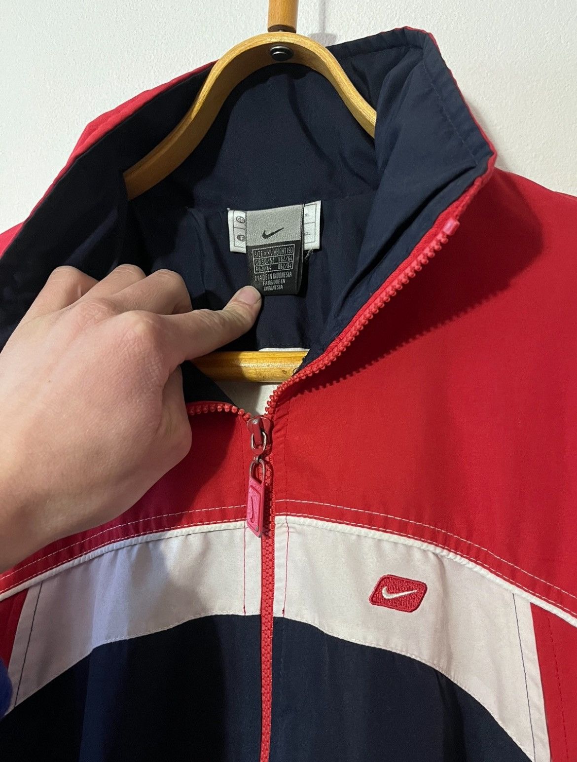 Nike NIKE💫VTG RARE CENTRE LOGO XXL Size US XXL / EU 58 / 5 - 4 Thumbnail
