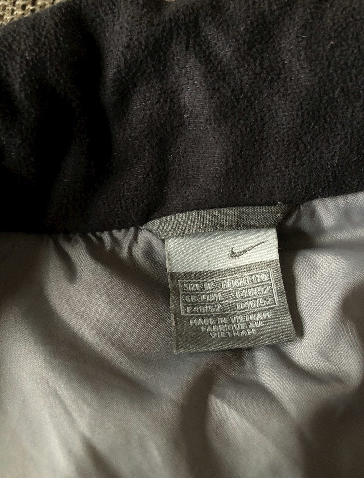 Nike Nike swoosh y2k puffer zip up jacket vintage Size US M / EU 48-50 / 2 - 9 Thumbnail