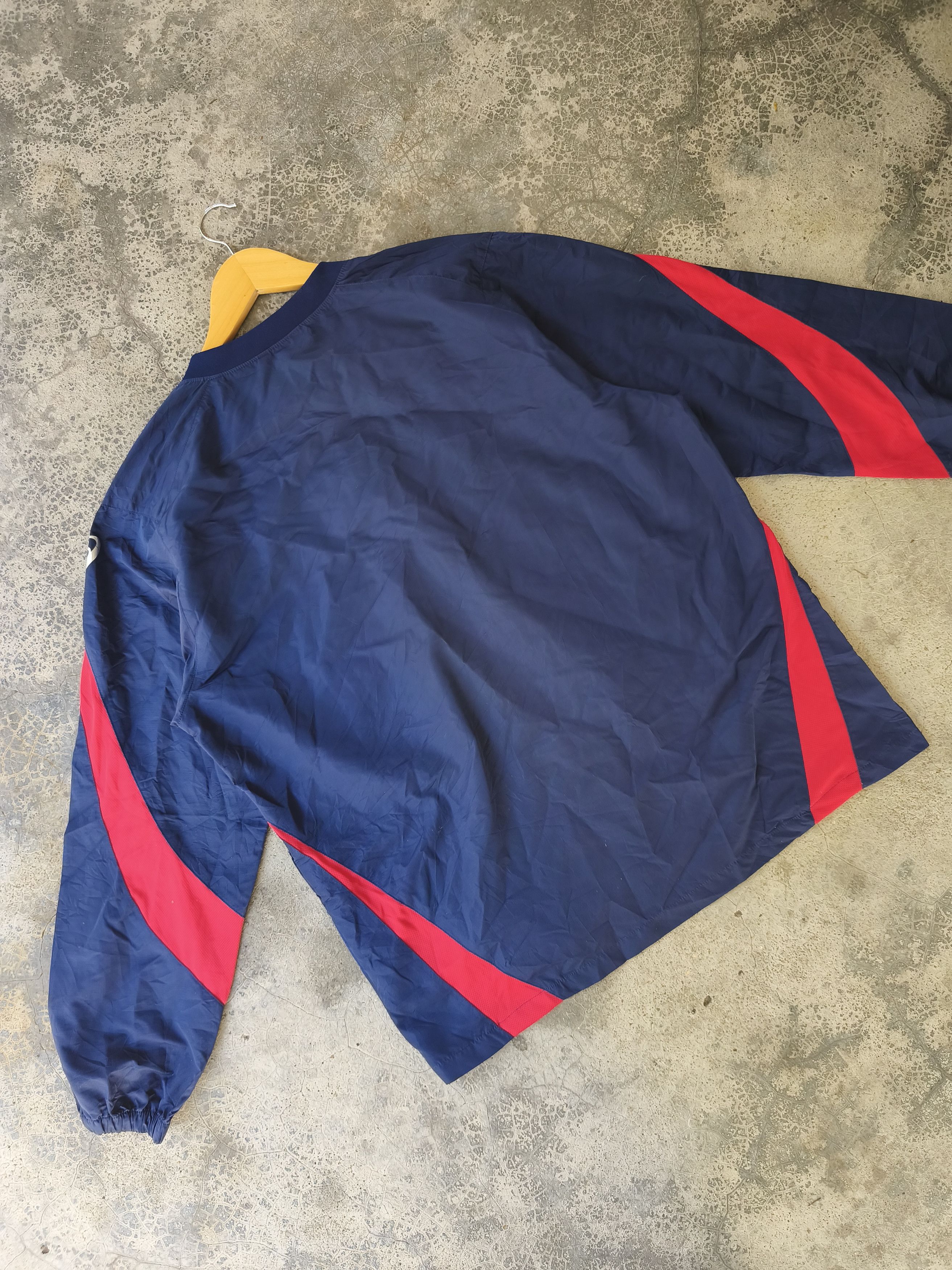 Asics Vintage ASICS Windbreaker Pullover Jacket - 2000s Navy Red Size US L / EU 52-54 / 3 - 7 Thumbnail