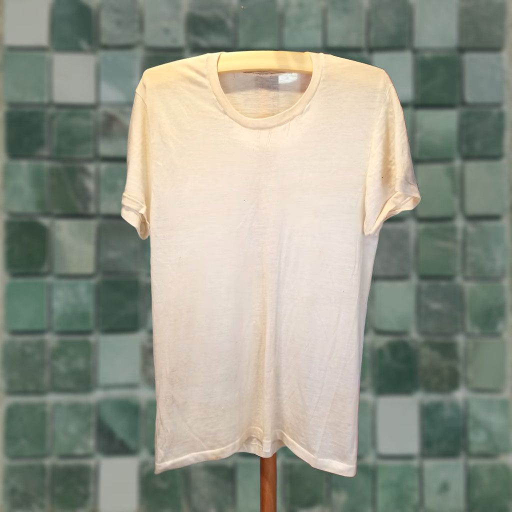 Vintage VINTAGE Unbranded WHITE Burn Out WIP SUPER PAPER THIN FADED T-SHIRT SZ M Shirt Mens Size US M / EU 48-50 / 2 - 1 Thumbnail