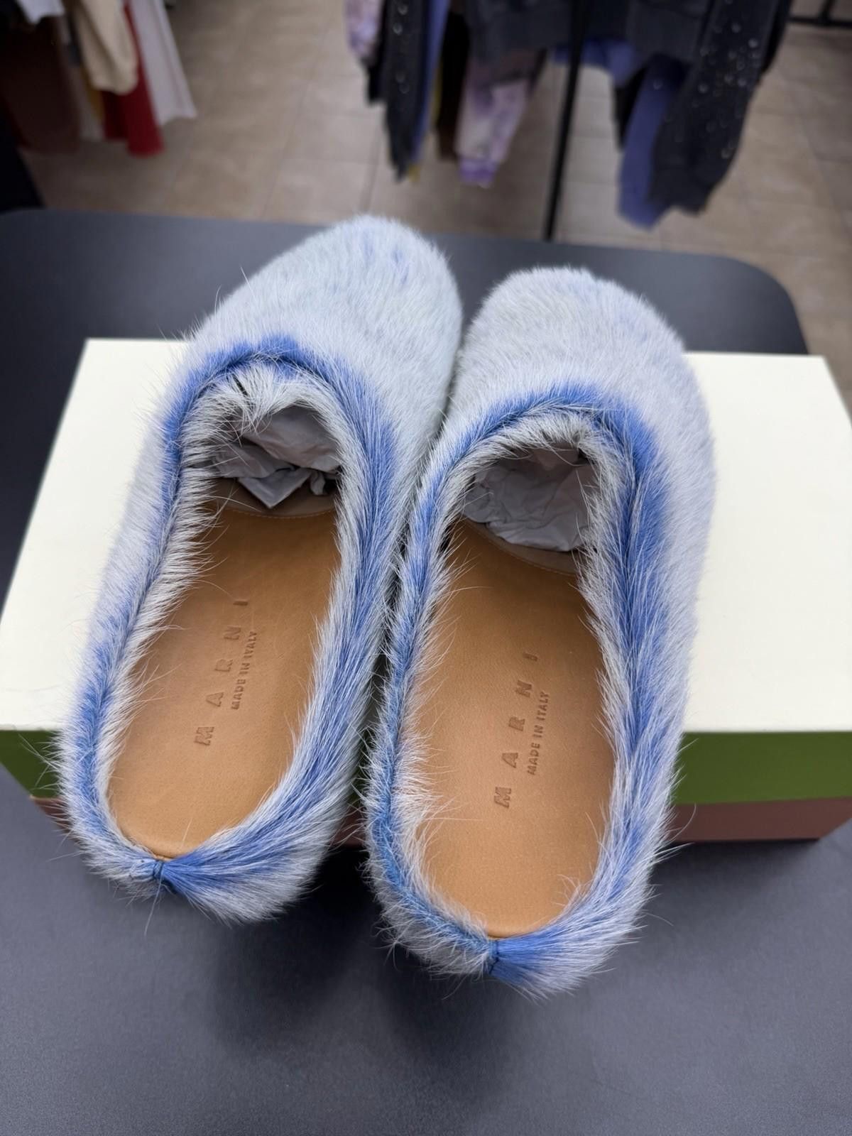 Marni Marni Biue Long Hair Calfskin Fussbett 37.5EU/7.5US Women’s Size US 7.5 / IT 37.5 - 12 Thumbnail