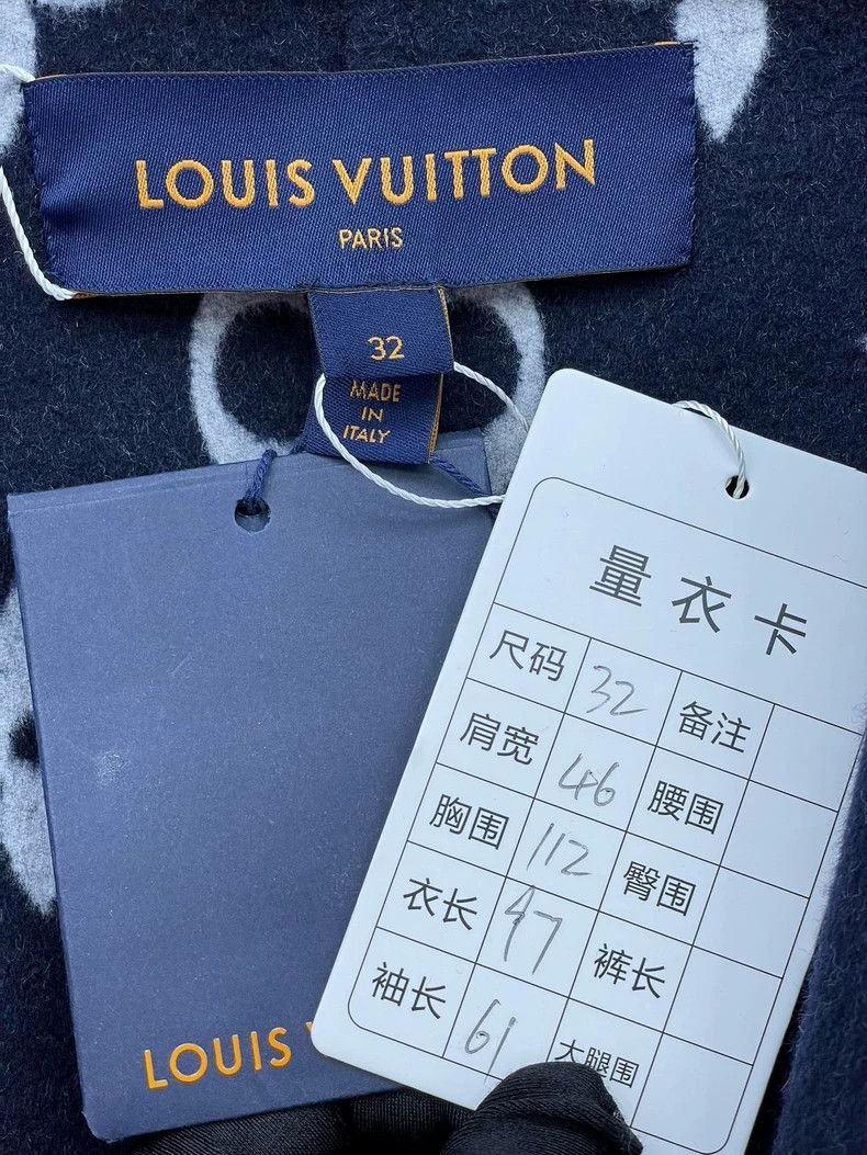 Louis Vuitton Louis Vuitton Bathrobe coat with logo printed on it in dar Size 4XL / US 24-26 - 5 Thumbnail