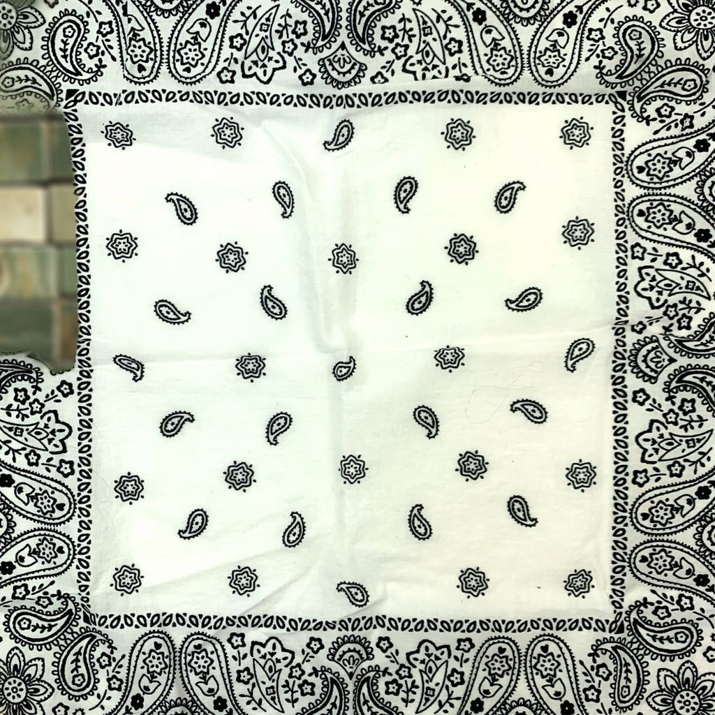 Vintage Unbranded Bandana Shirt? Size ONE SIZE - 1 Thumbnail