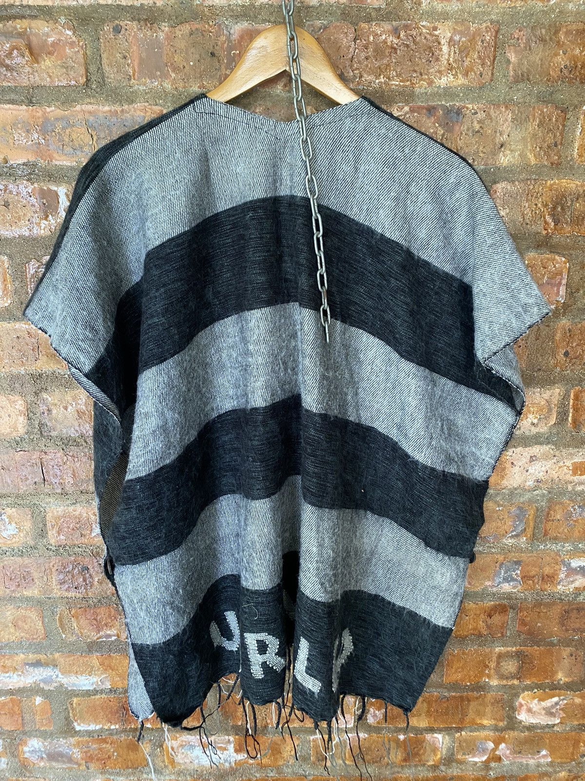 Hysteric Glamour × Japanese Brand × Unrivaled RNA UNRIVALED hagi poncho Size US M / EU 48-50 / 2 - 2 Thumbnail