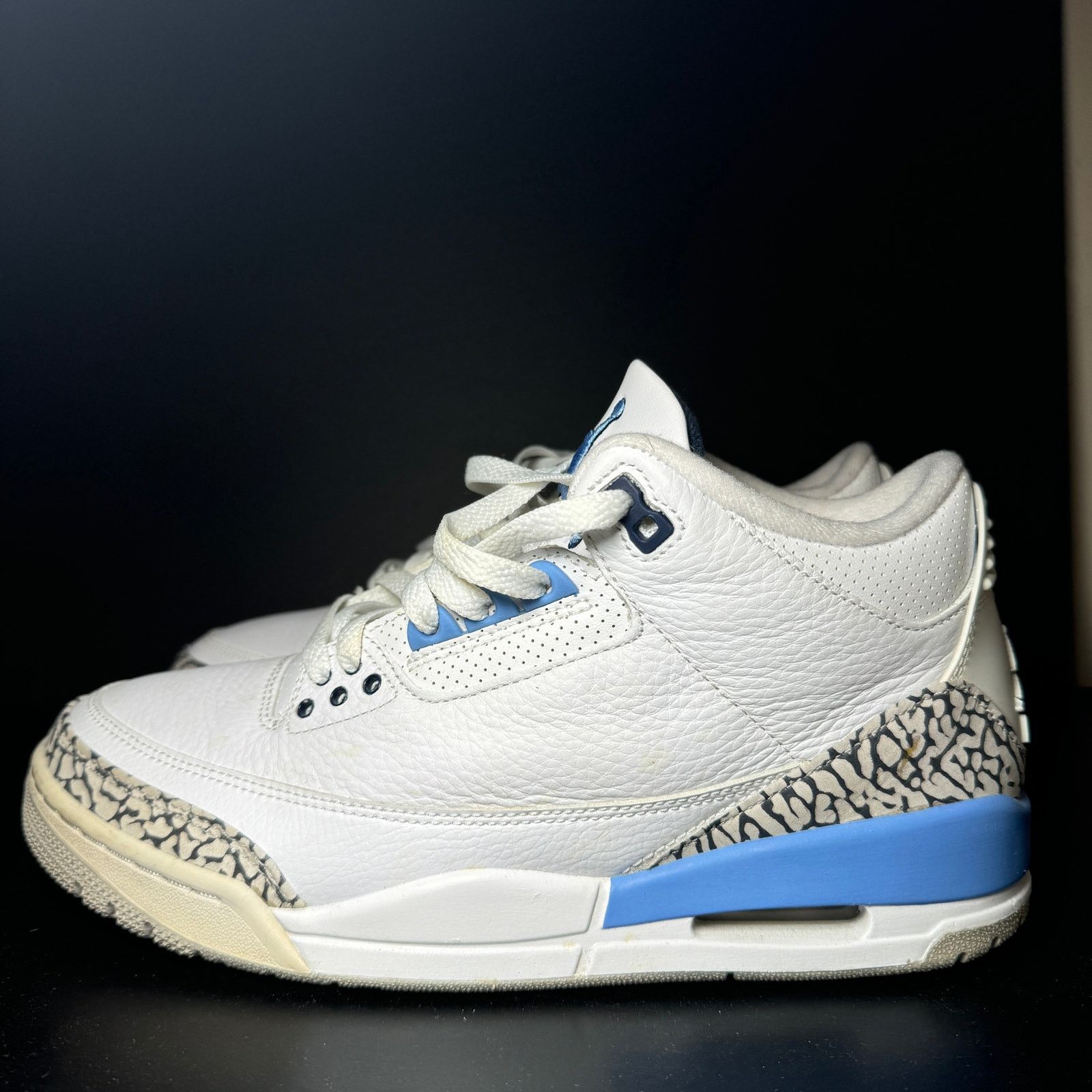 Jordan Brand × Nike Size 8.5 - Nike Air Jordan 3 Retro UNC Men's Shoes Size US 8.5 / EU 41-42 - 9 Thumbnail