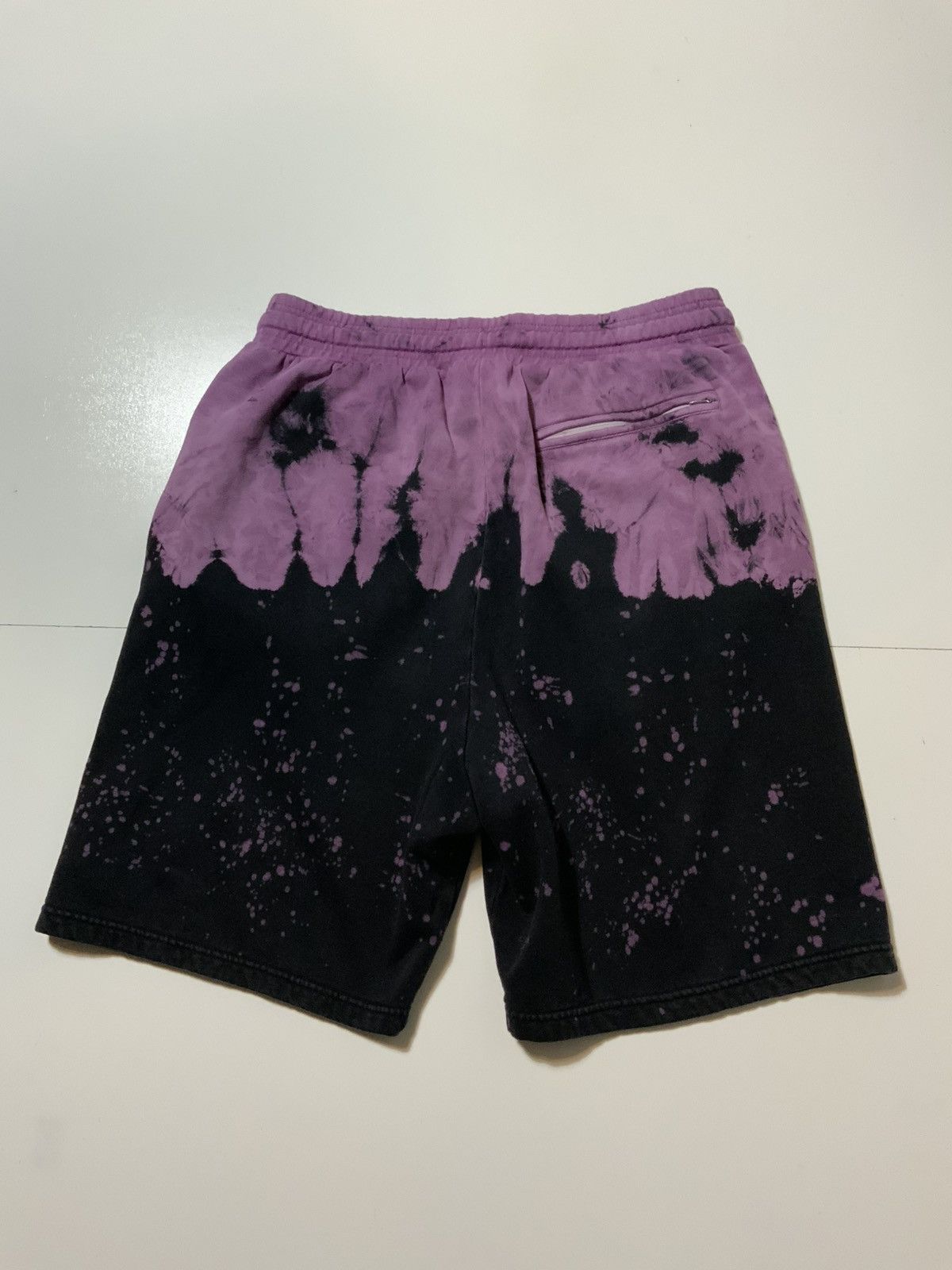 Other Internet Money Records Tie Dye Fleece Graphic Sweat Shorts Size US 34 / EU 50 - 3 Thumbnail