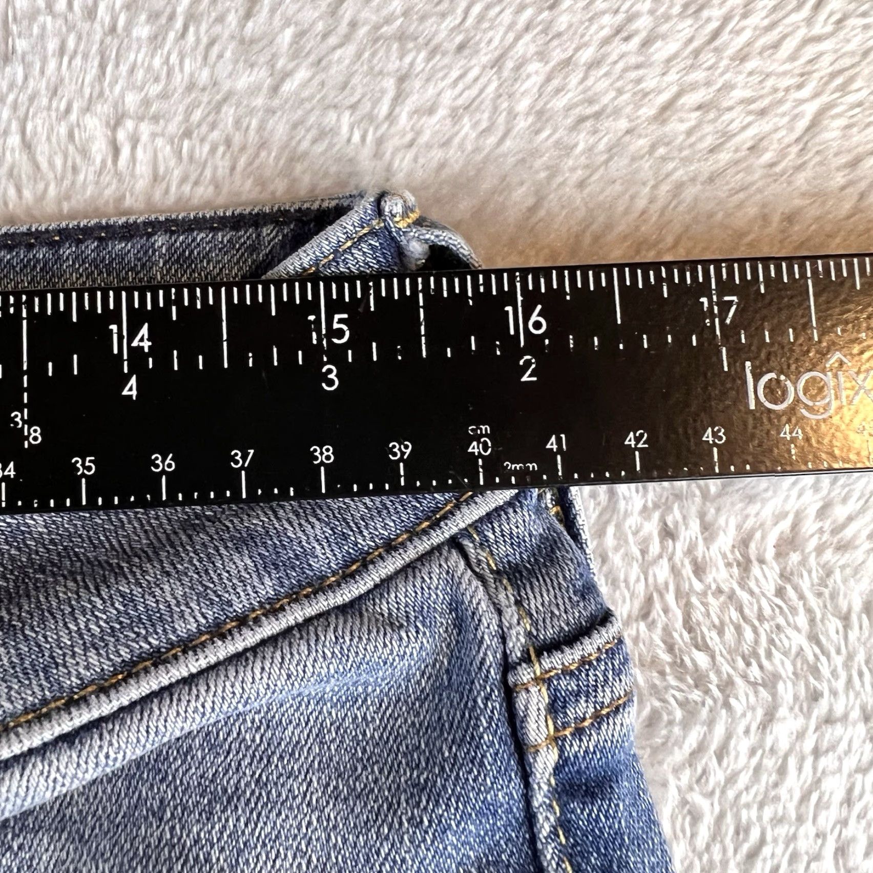 American Eagle Outfitters American Eagle Outfitters Air Flex+ Jeans Athletic Blue Denim 31x32 Men Straight Jeans Size US 31 - 6 Thumbnail