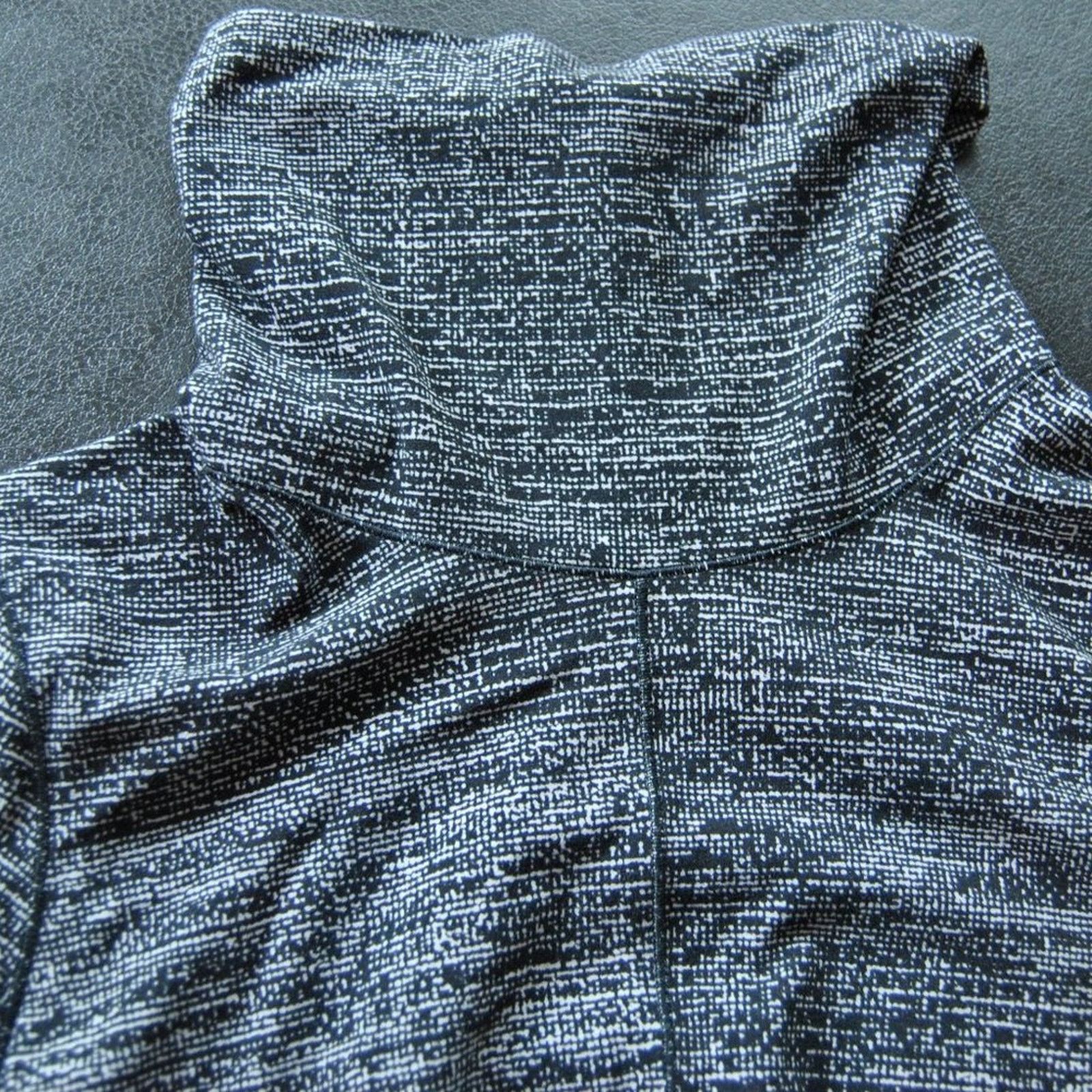 Lululemon Lululemon Turtle Neck Pullover Sweater 4 Size S / US 4 / IT 40 - 5 Thumbnail