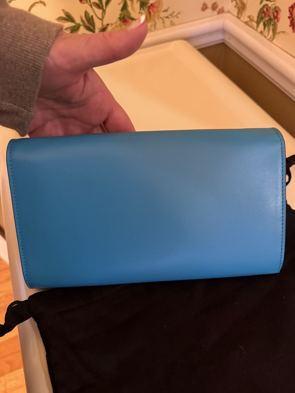 Versace Blue Versace Wallet on Gold Crossbody Chain Size ONE SIZE - 10 Thumbnail