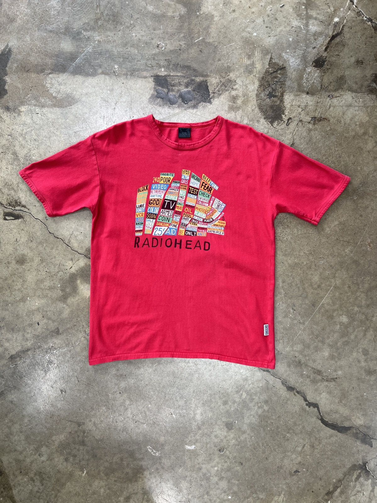Band Tees Vintage Radiohead Hail to the Thief Waste Tee Medium Size US M / EU 48-50 / 2 - 2 Thumbnail