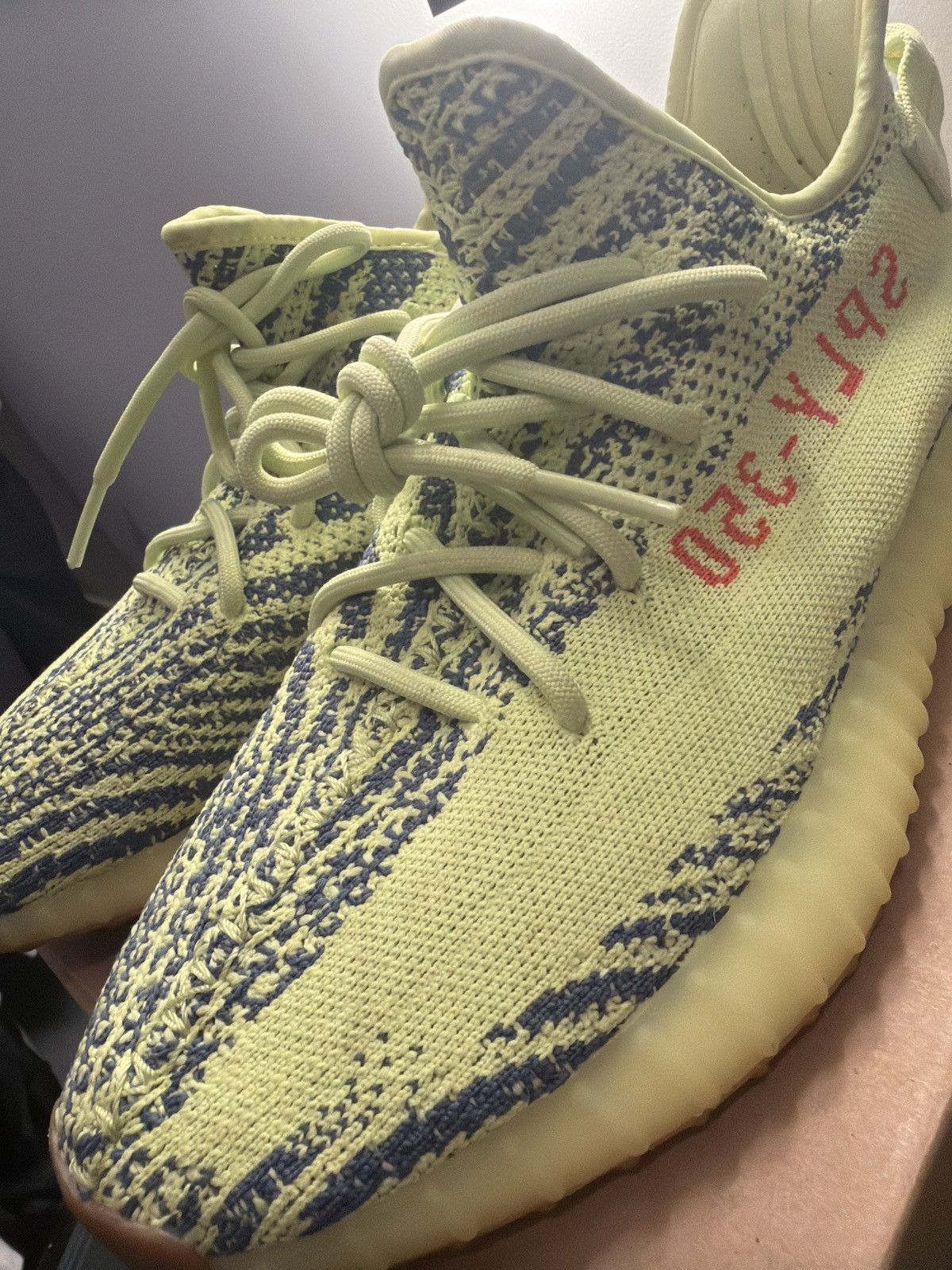 Yeezy Adidas Yeezy Boost 350 V2 Semi Frozen Yellow B37572 Size US 10.5 / EU 43-44 - 7 Thumbnail