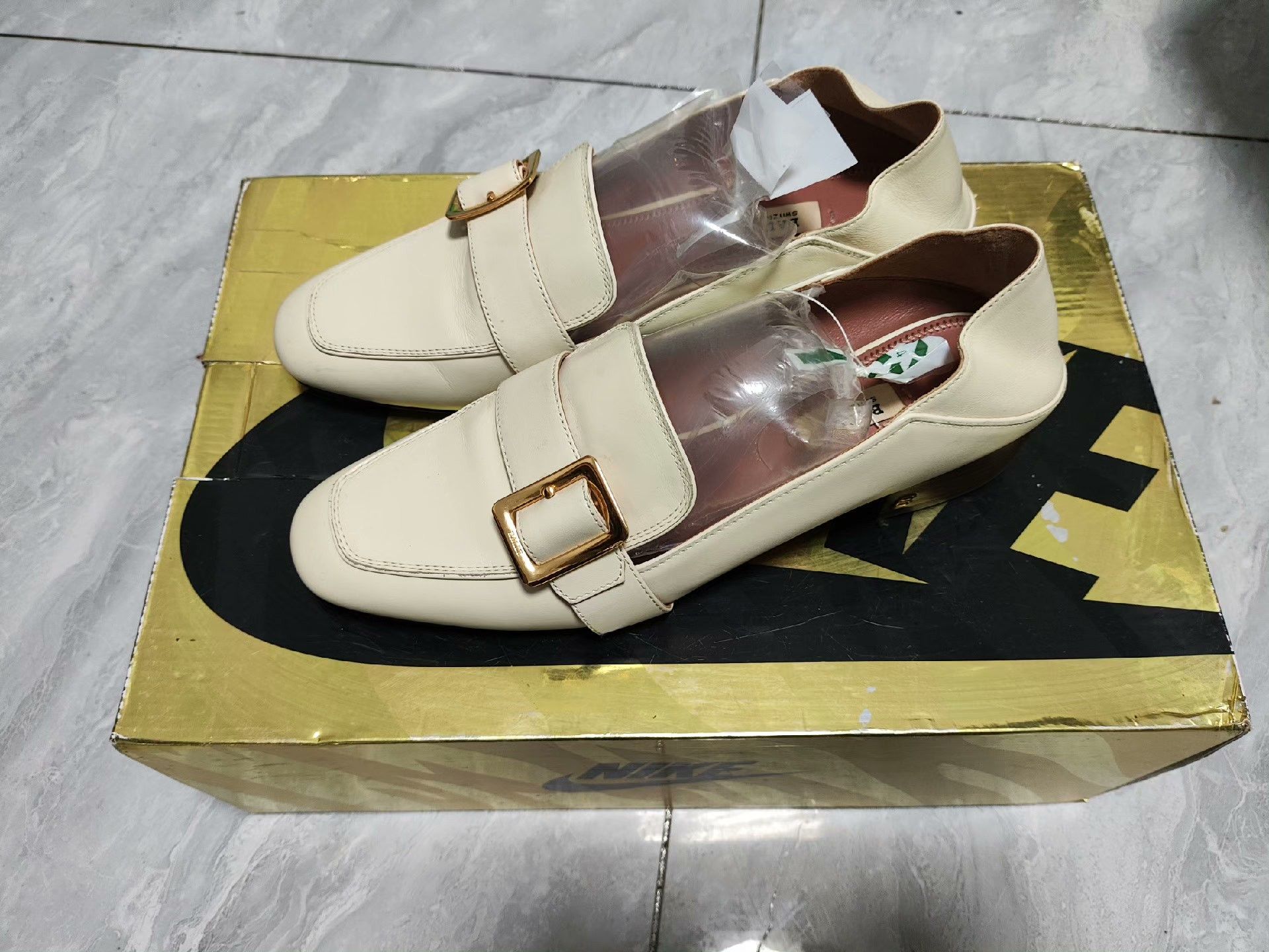 Bally Bally White Sandals us_8 Women Size US 8 / IT 38 - 1 Thumbnail