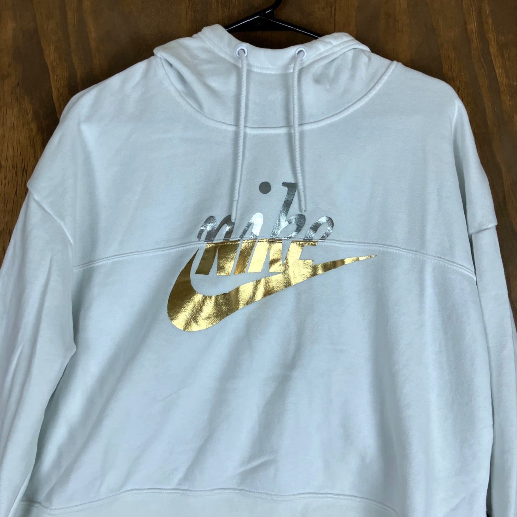 Nike Nike Womens Hoodie White Metallic Logo Pullover Cropped Oversized Stretch Large Size L / US 10 / IT 46 - 2 Thumbnail