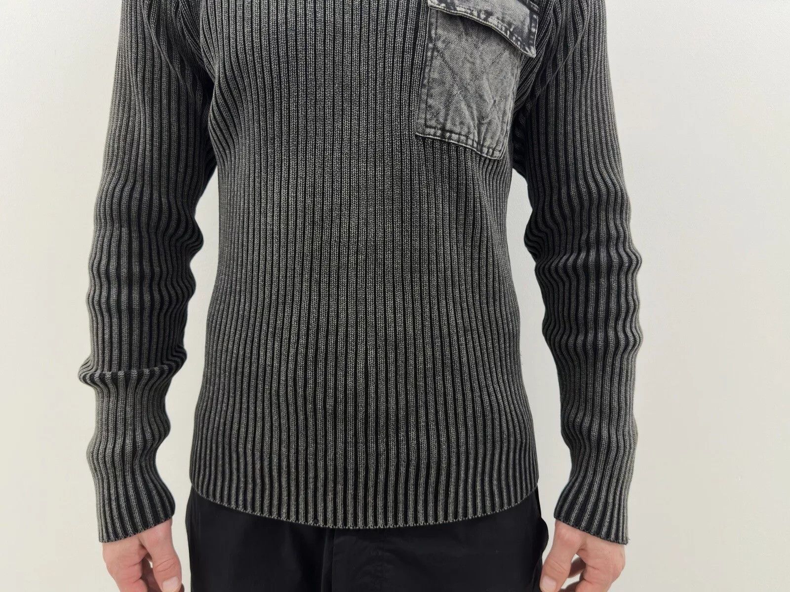 Vintage VINTAGE 2000s Y2K MENS STYLE DIESEL RIBBED SWEATER FADED Size US L / EU 52-54 / 3 - 4 Thumbnail
