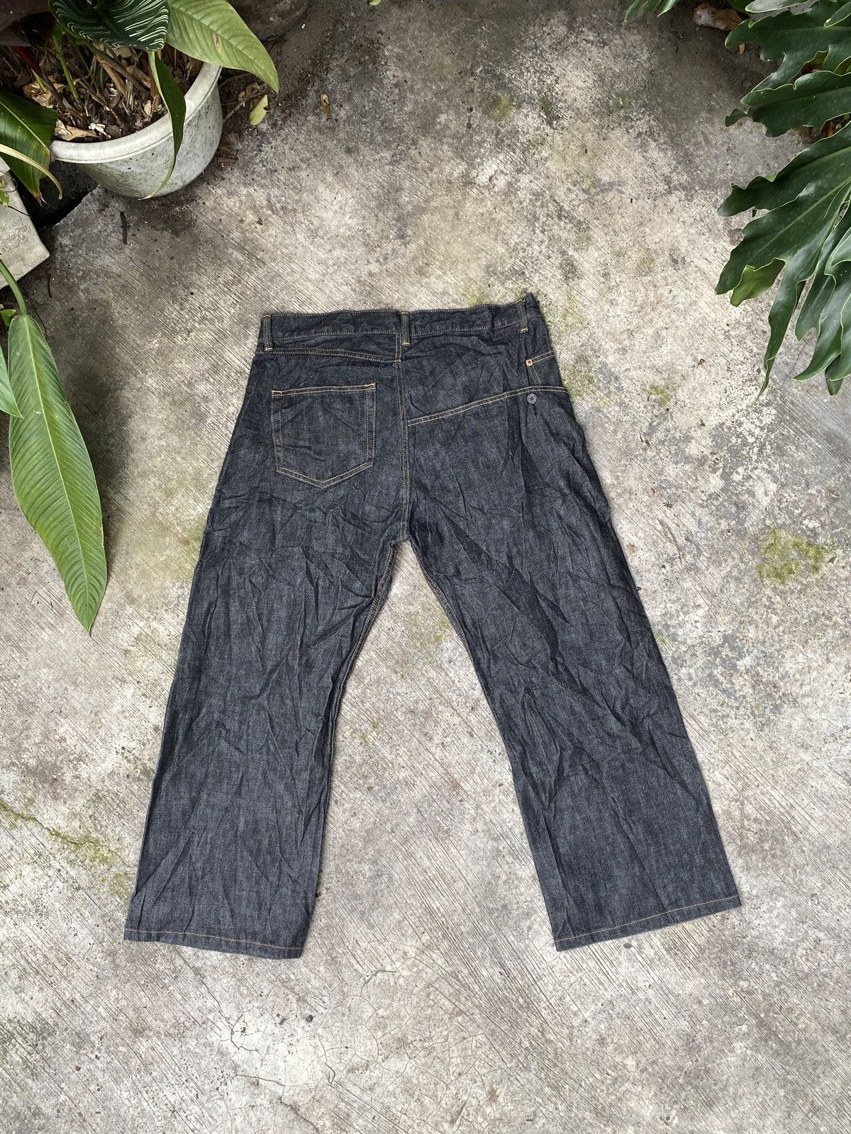 Yohji Yamamoto Yohji yamamoto 5 pocket baggy/wide denim jeans Size US 36 / EU 52 - 2 Thumbnail