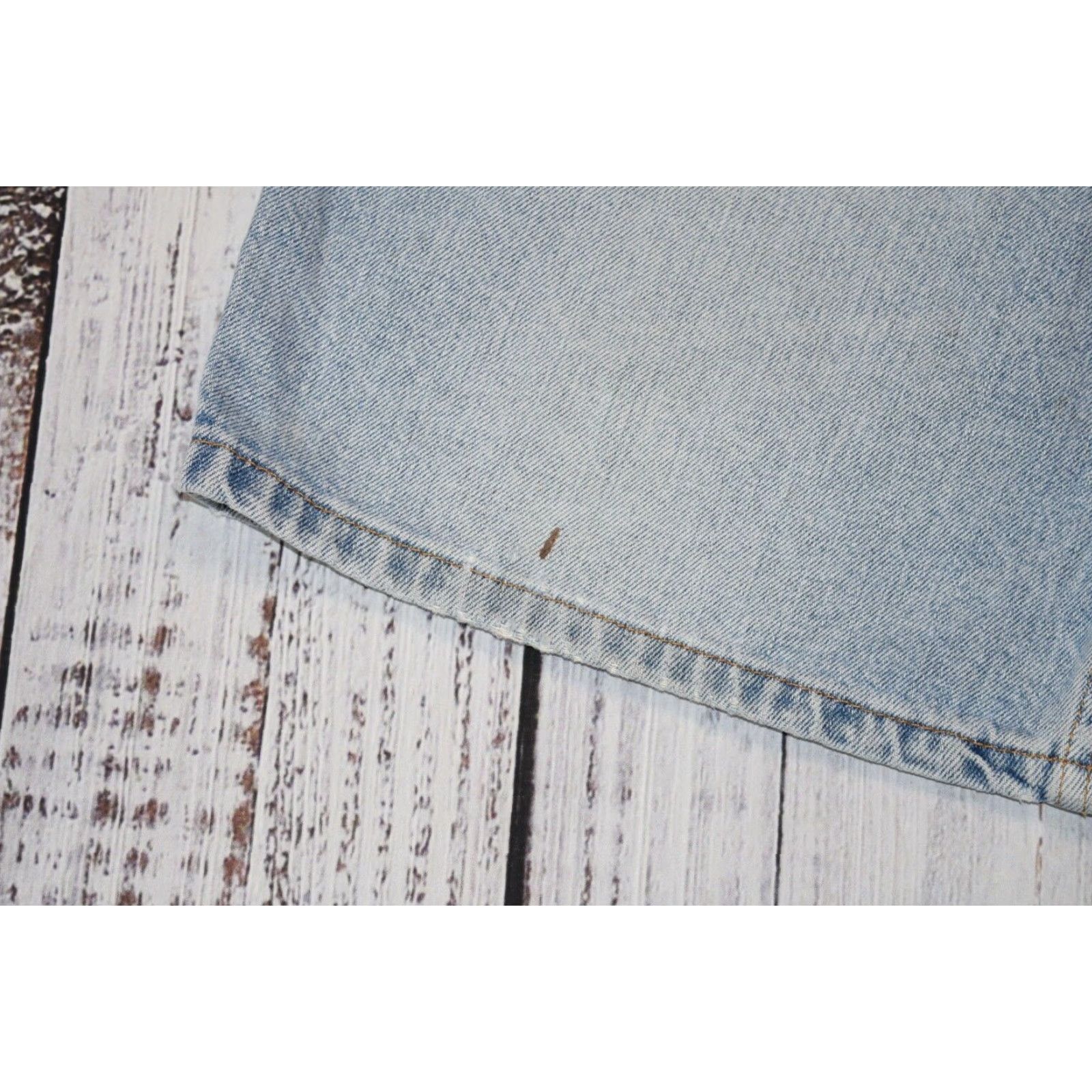 Levi's VINTAGE Levi's 550 Denim Shorts Mens Jeans 36 Light Wash Blue Y2K 2001 90s 00s USA Red Tab Mens Size US 36 / EU 52 - 4 Thumbnail