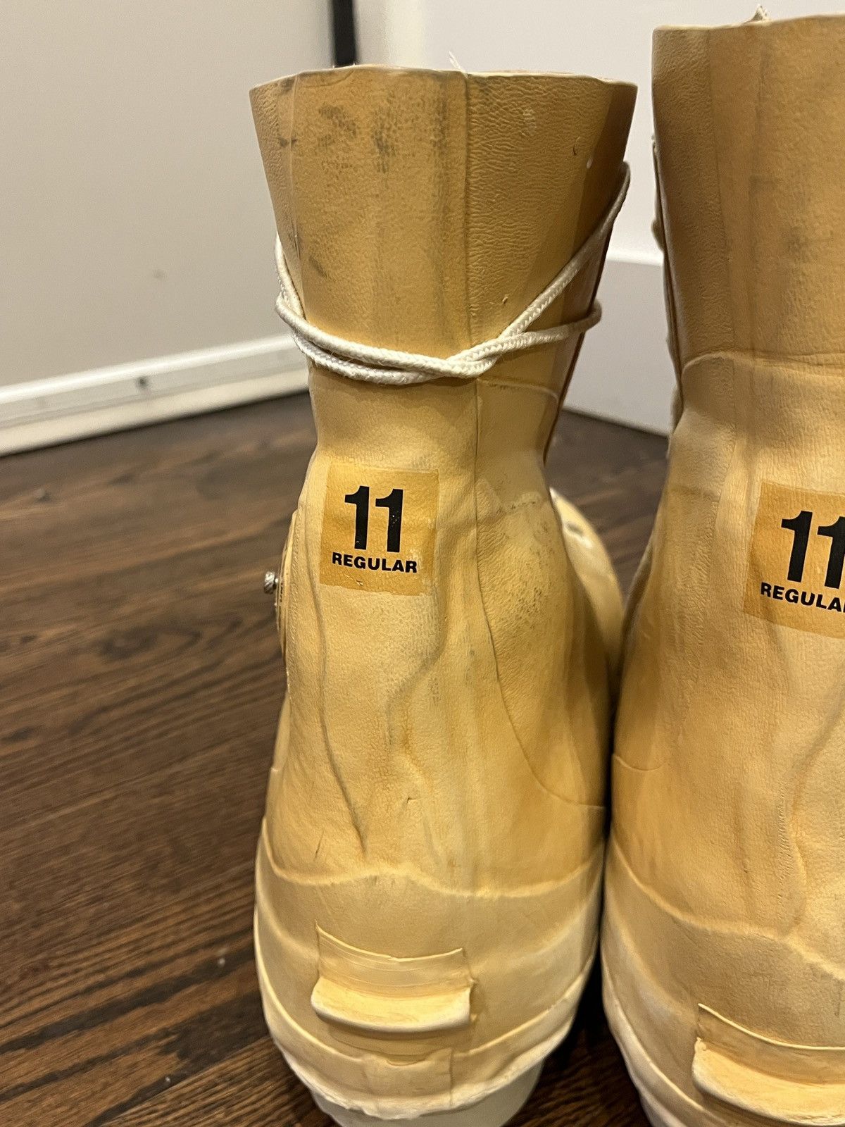 Other Vintage US Military Mickey Mouse Boots Size US 12 / EU 45 - 7 Thumbnail