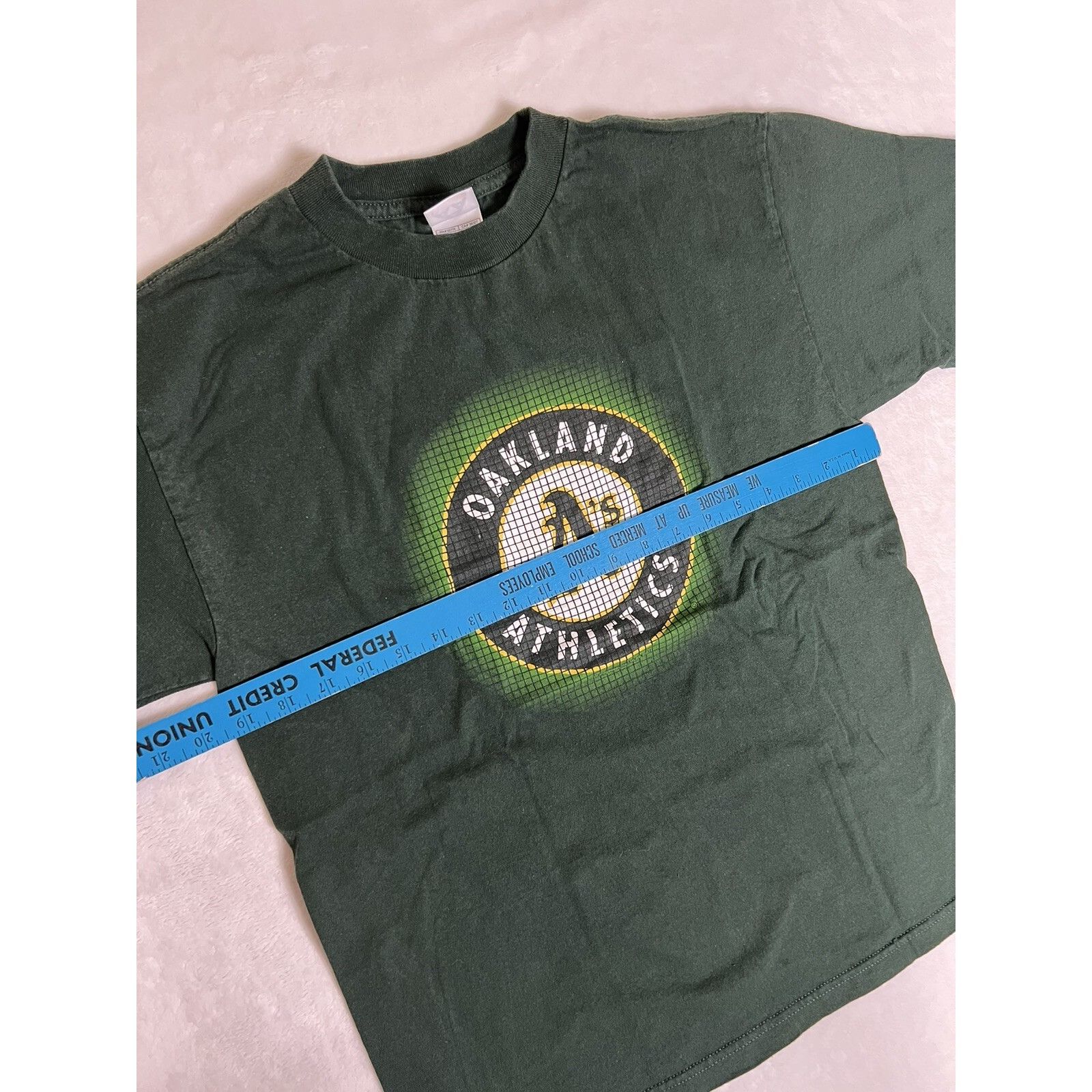 Vintage Vintage Oakland Athletics T-Shirt Y2K Grid Design Green Size Size US M / EU 48-50 / 2 - 4 Thumbnail