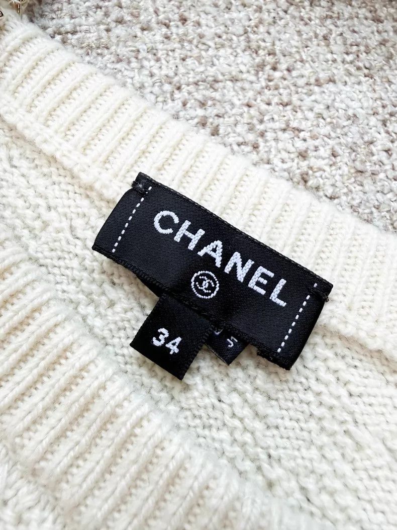 Chanel Chanel Chain off-the-shoulder knitted sweater Size XXS / US 00 / IT 34 - 6 Thumbnail