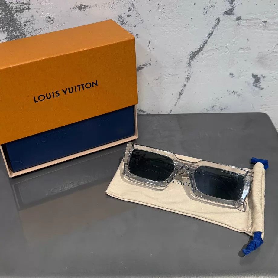 Louis Vuitton LV transparent frame sunnies new with box Size ONE SIZE - 1 Thumbnail
