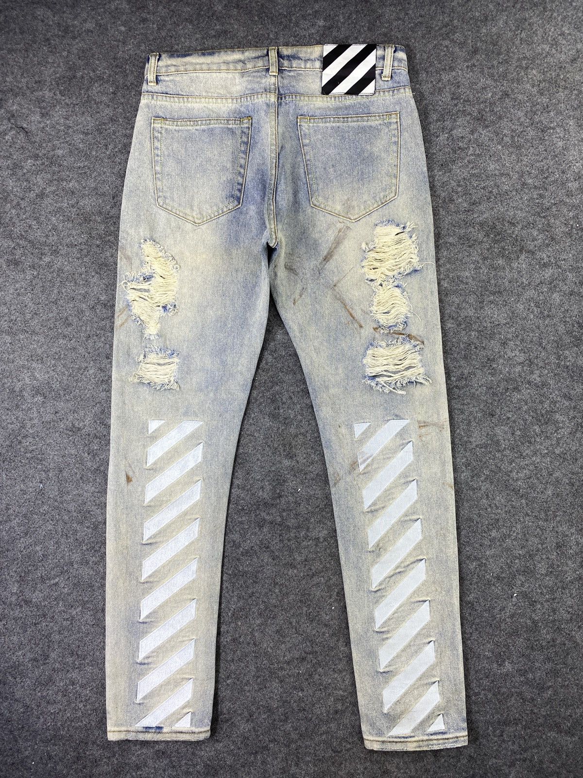 Japanese Brand Distressed Faded Blue Jeans - J1075
