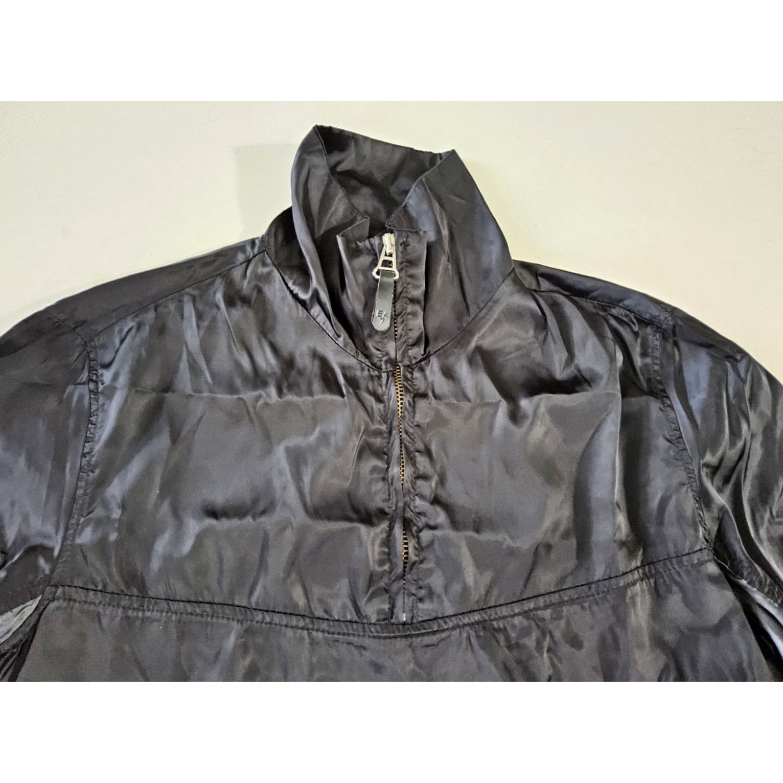 Emporio Armani EA7 Emporio Armani Windbreaker 1/4 Zip Pullover Size M Black Unisex Adults Pullover Activewear Def: 1/4 Zip, Chest 38" Length 25.5" Size M / US 6-8 / IT 42-44 - 7 Thumbnail