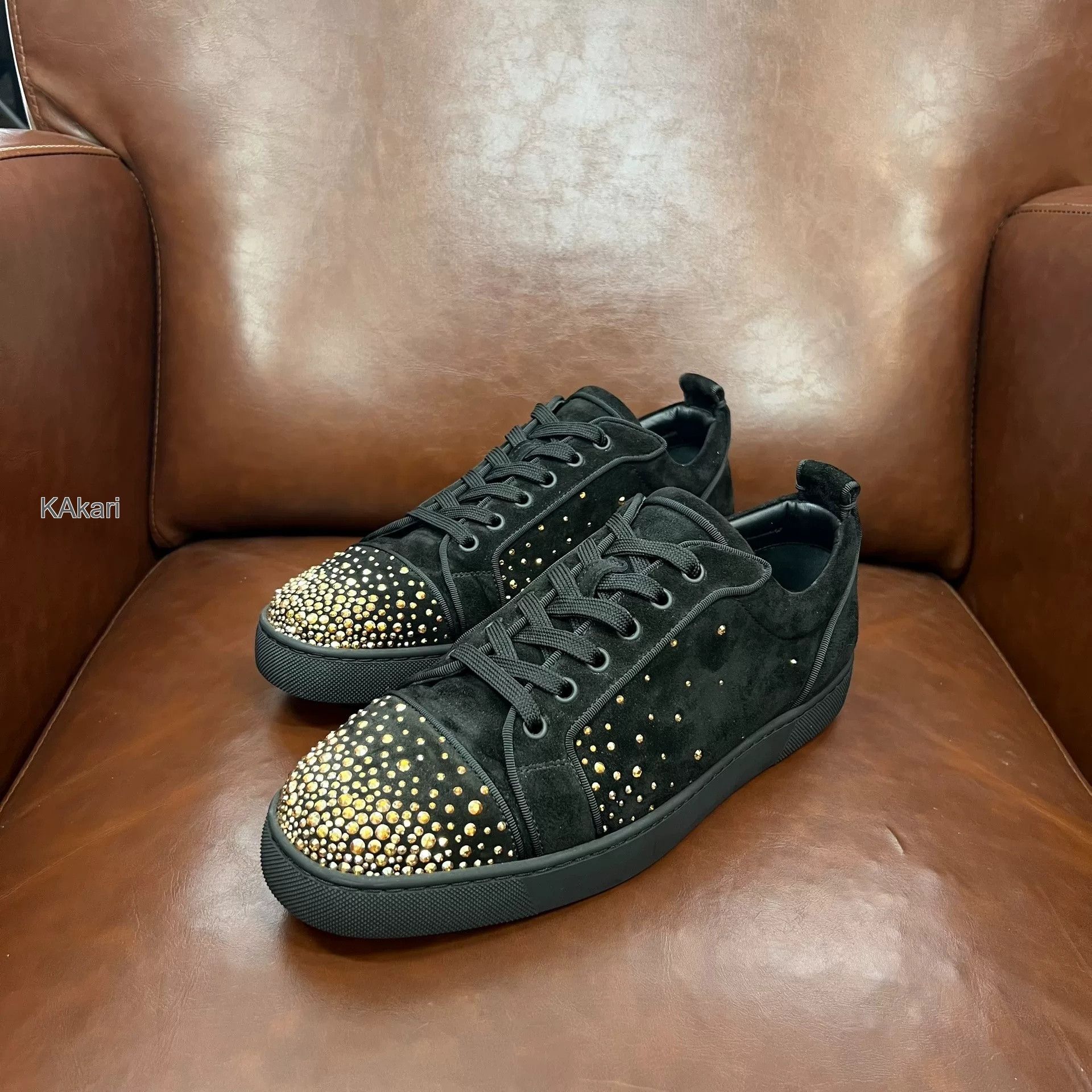 Christian Louboutin Christian Louboutin CL Black Suede Sneakers Size US 9 / EU 42 - 1 Thumbnail