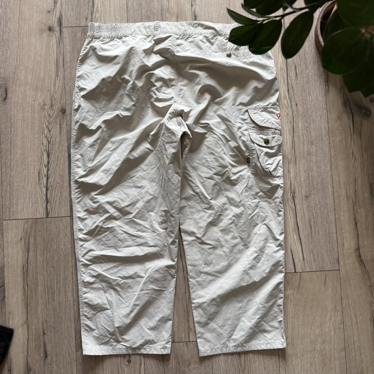 Fjallraven Fjallraven Bottoms Grey Cargo Bottoms Outdoor 3/4 Size US 36 / EU 52 - 4 Thumbnail