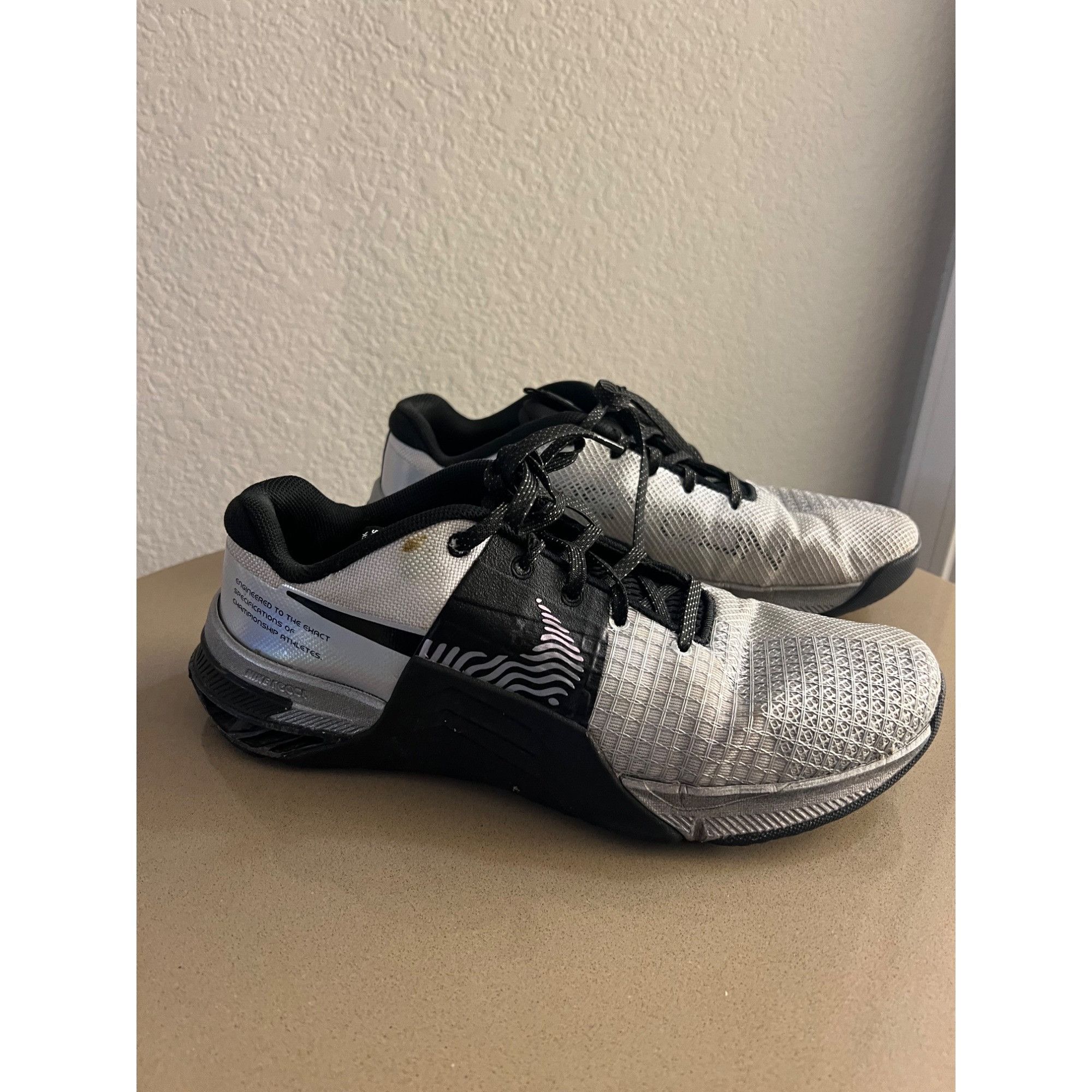 Nike Nike Metcon 8 Premium 'White Black Iridescent' Womens Shoes Size US 10 / IT 40 - 2 Thumbnail