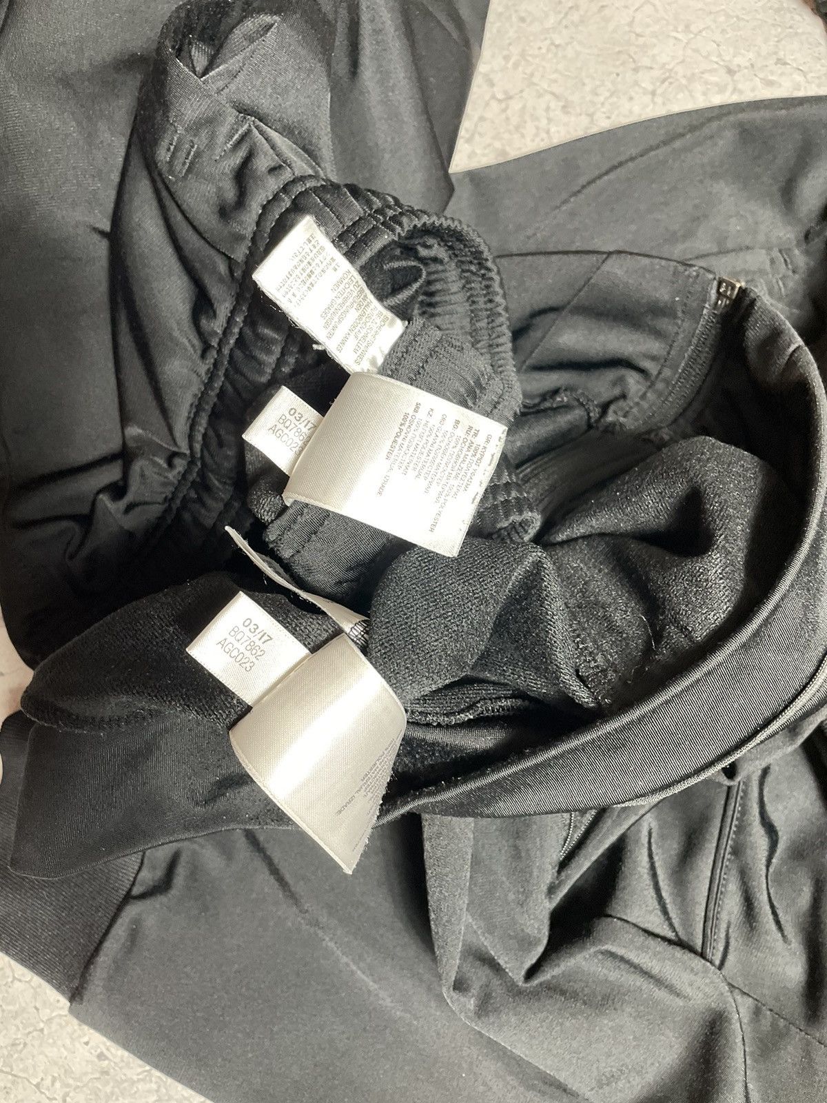 Adidas Vintage Football Track Suit Adidas Real Madrid Pants Jacket Size US M / EU 48-50 / 2 - 14 Thumbnail