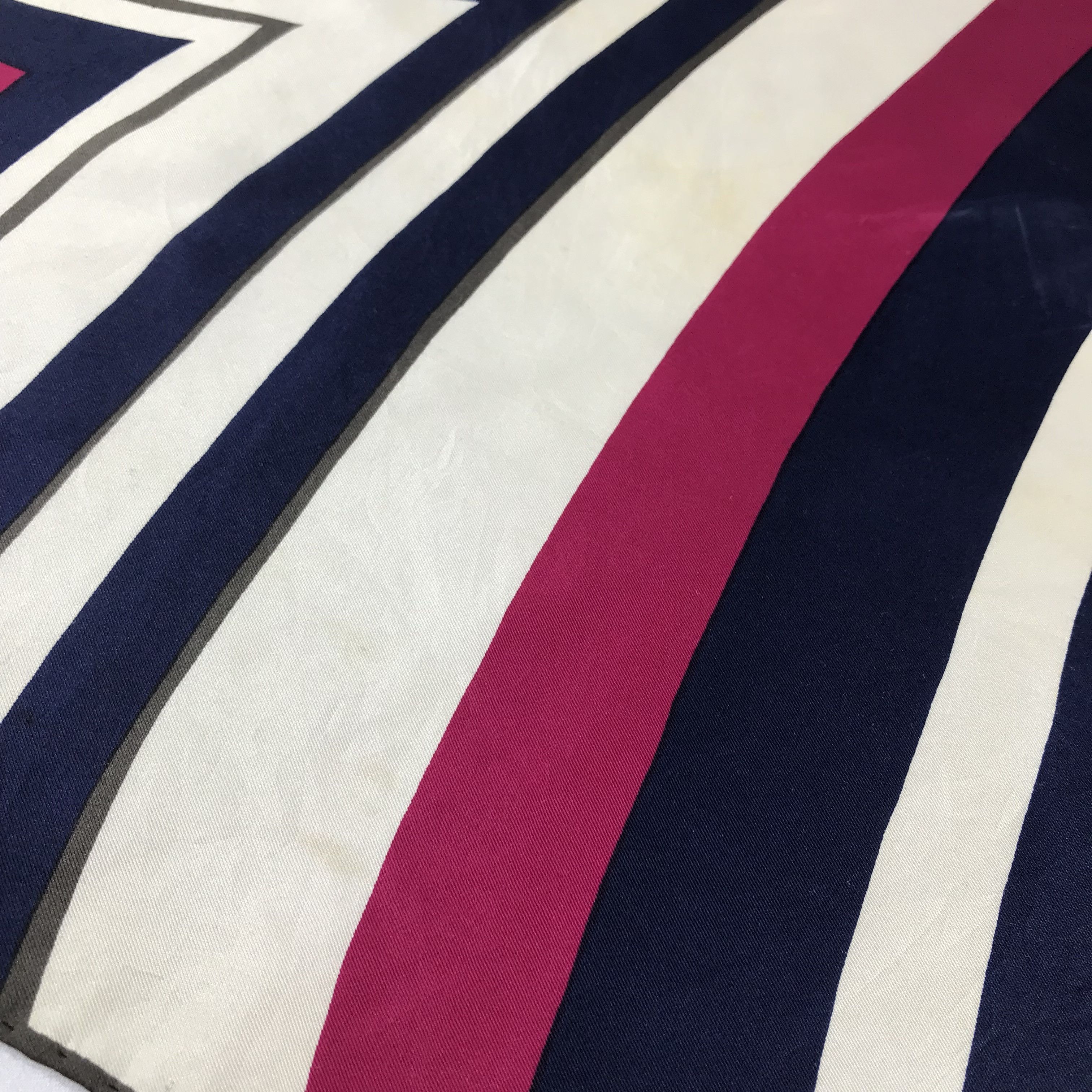 Vintage Vintage Abstract Design Hand Rolled Silk Scarf M189 Size ONE SIZE - 5 Thumbnail