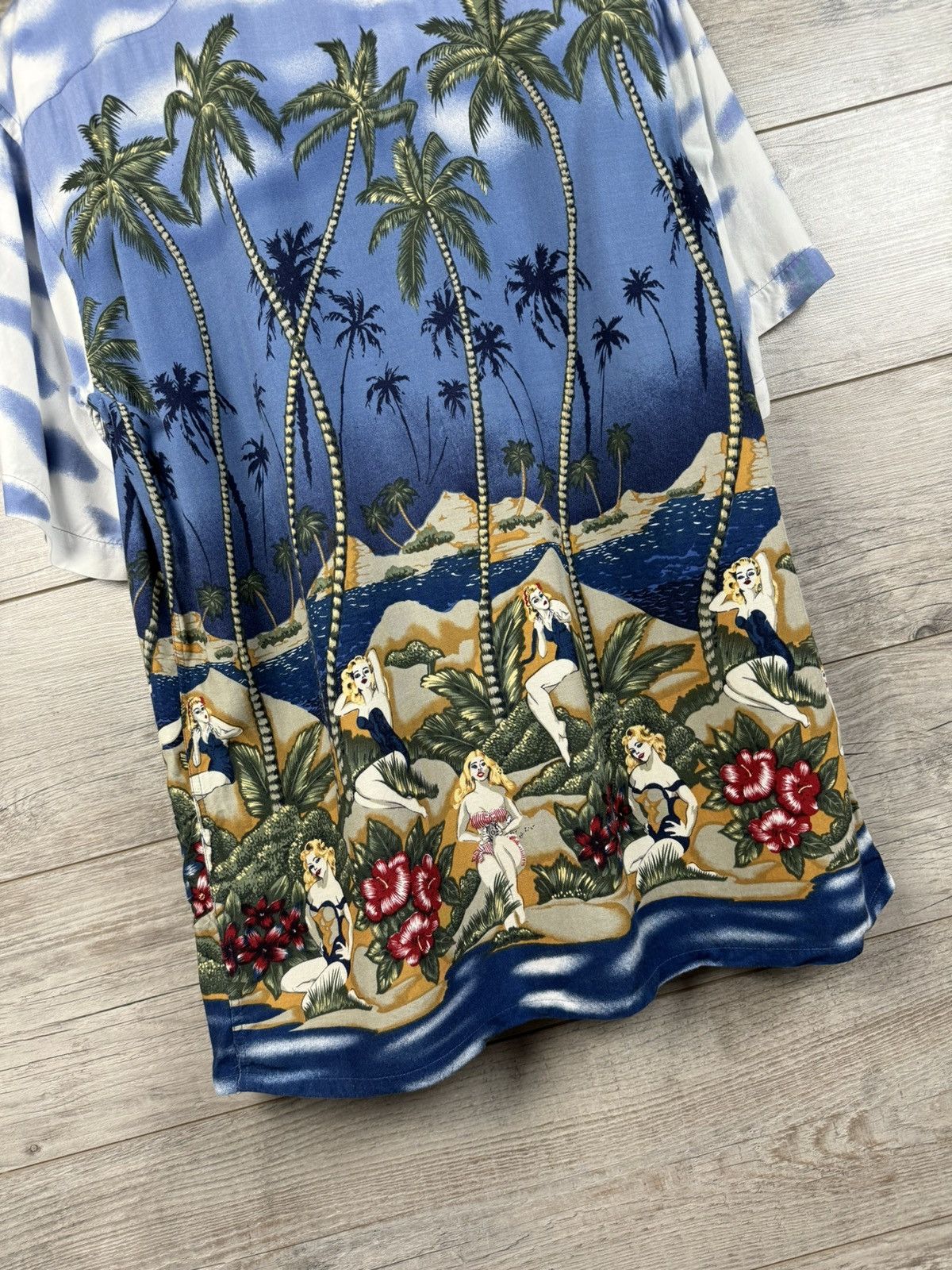 Pierre Cardin PIERRE CARDIN SHORT SLEEVE SHIRT IN HAWAIIAN STYLE SIZE M Size US M / EU 48-50 / 2 - 9 Thumbnail