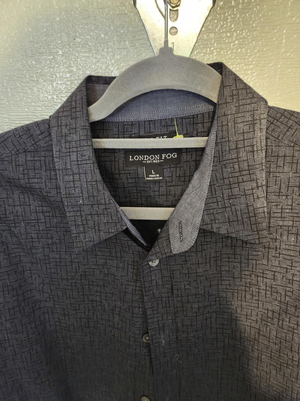 Designer London Fog long sleeved shirt Size 42R - 2 Thumbnail