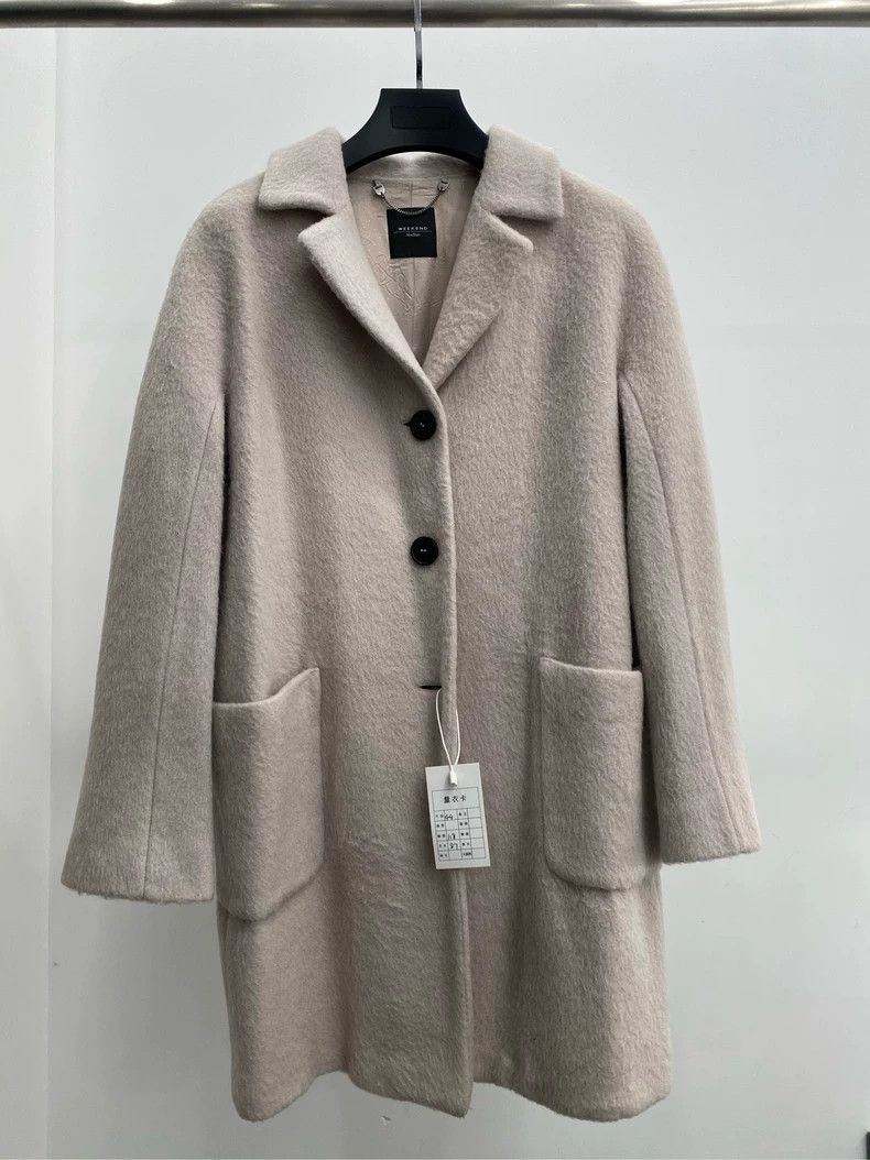 Max Mara Solid Single Breasted Suit Collar Coat