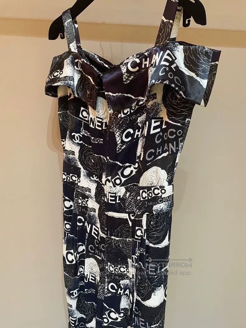 Chanel Chanel Camelia letter graffiti satin stitching one-shoulde Size 24" / US 00 / IT 34 - 4 Thumbnail