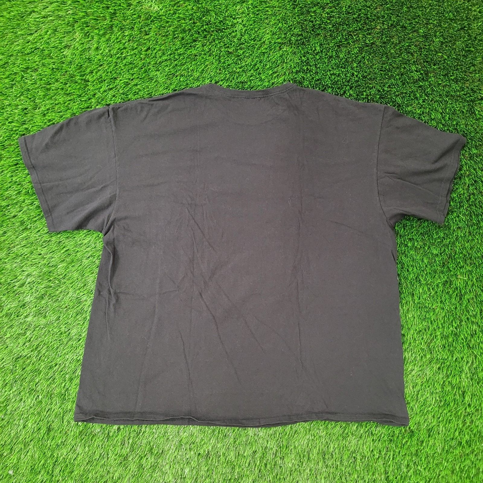 Other Jurassic World Dinosaur Shirt 2XL/3XL 27x29 Faded Crop Black Size US XXL / EU 58 / 5 - 7 Thumbnail