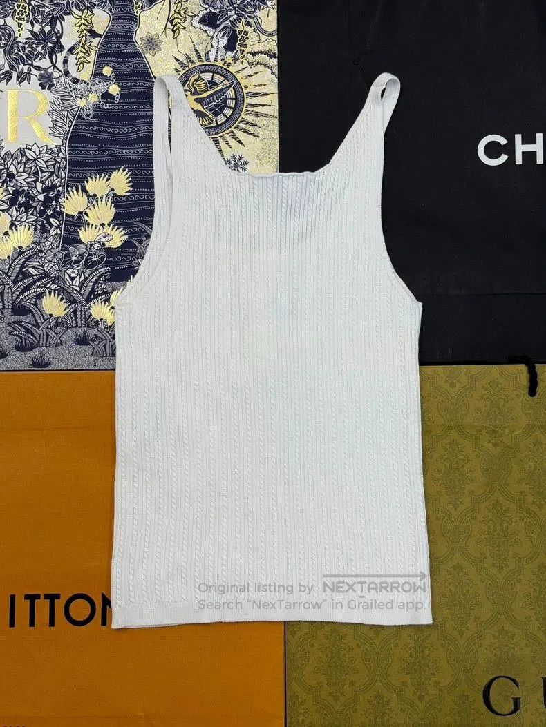 Chanel Chanel White Lion Button Knit Tank Top. Size US M / EU 48-50 / 2 - 3 Thumbnail