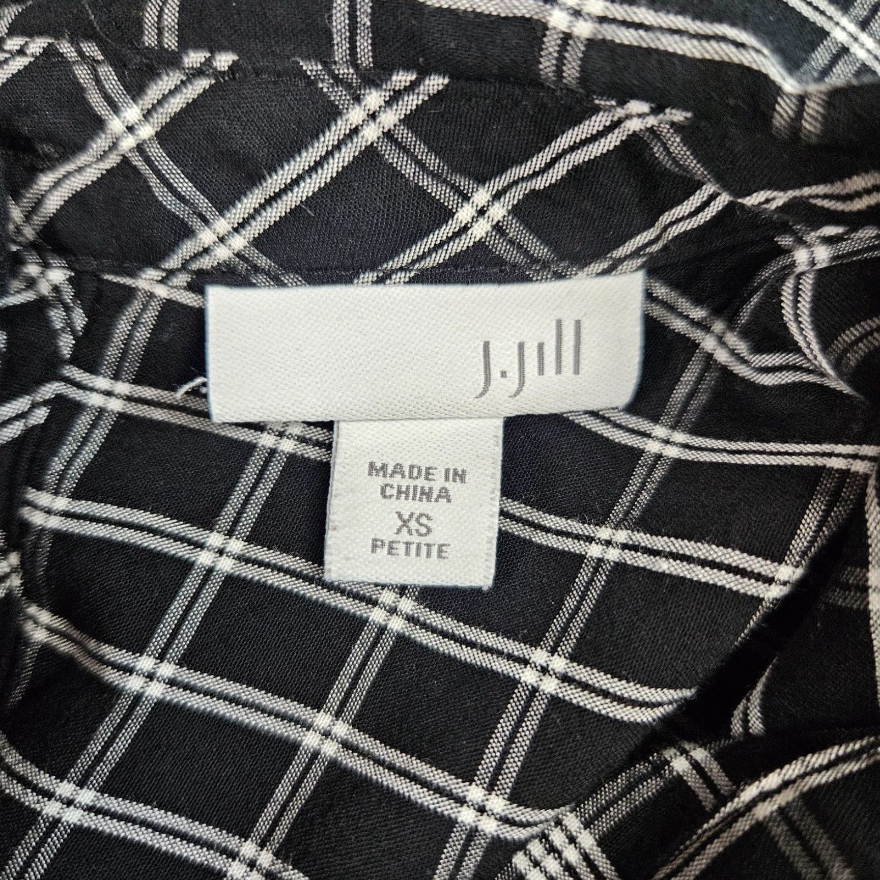 J. Jill J. Jill Womens Blouse XS Petite Long Sleeve Button Back Top Multicolor Rayon Shirt Womens XS Petite Black White Colorful 90s Size XS / US 0-2 / IT 36-38 - 6 Thumbnail
