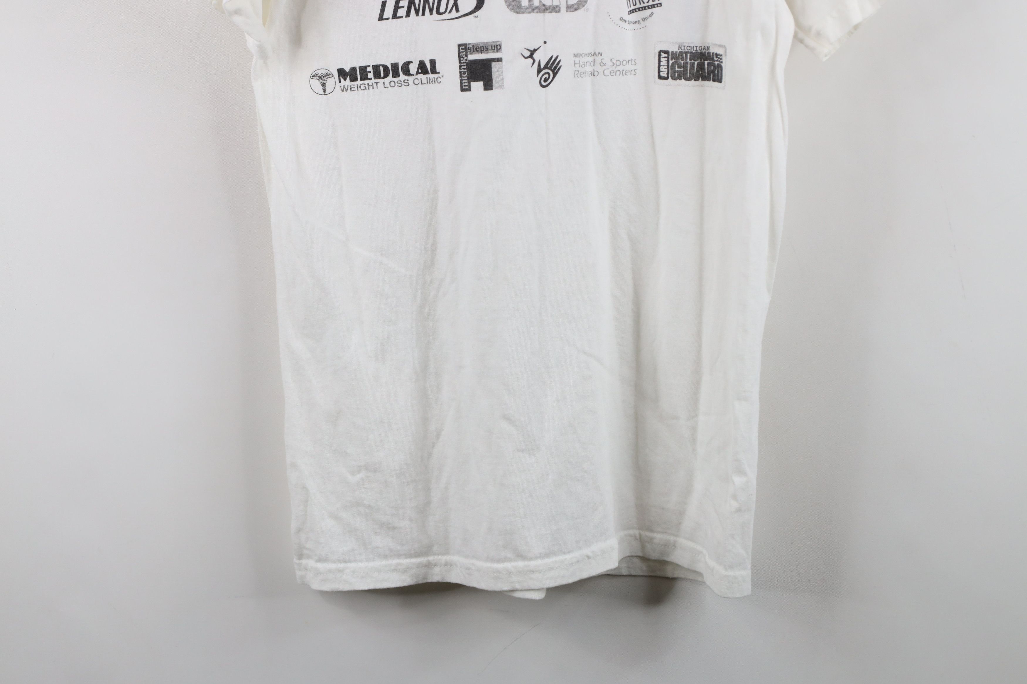 Vintage Vintage WNBA Detroit Shock Basketball T-Shirt White Cotton Size US S / EU 44-46 / 1 - 14 Thumbnail