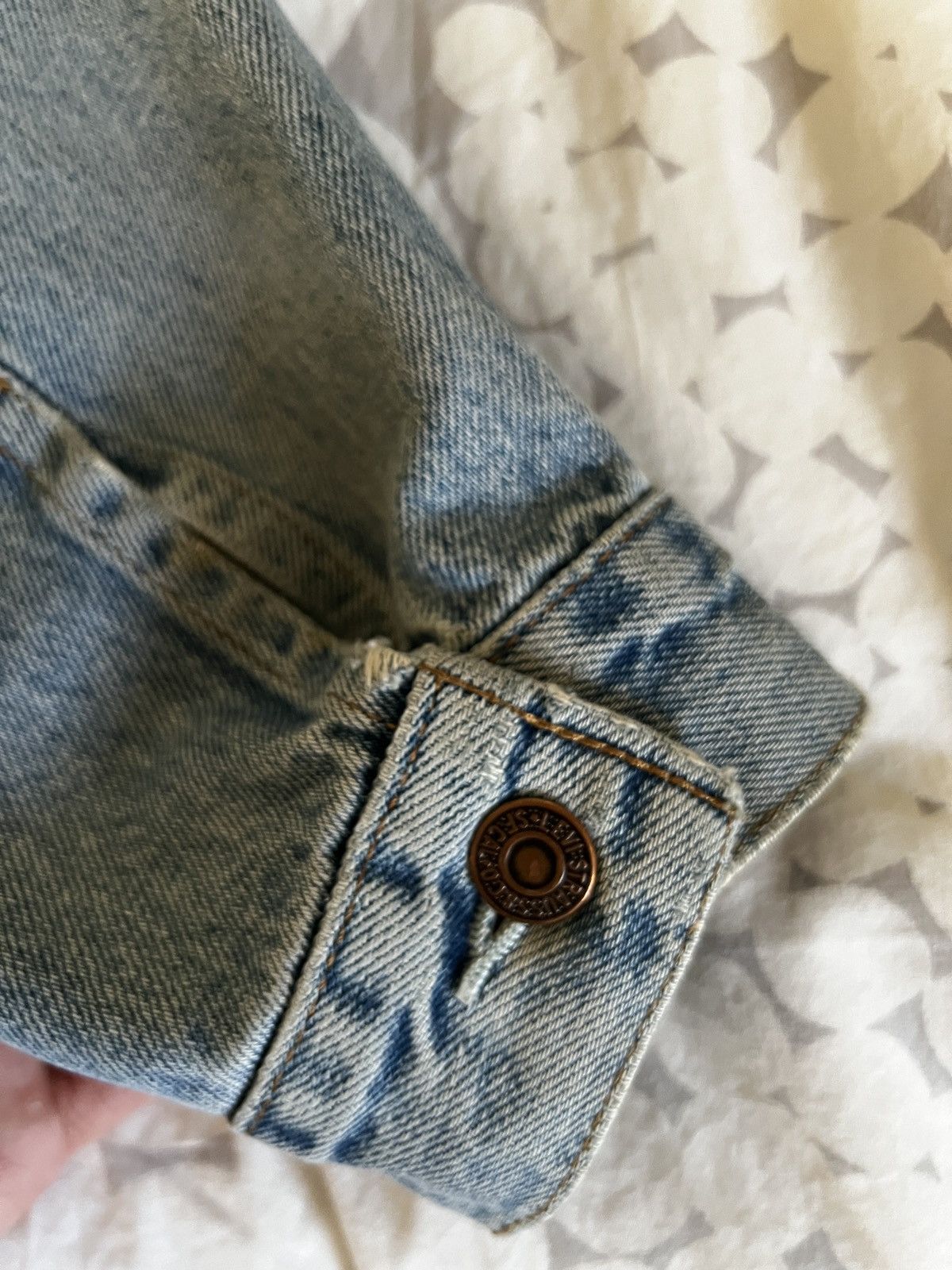 Levi's Vintage Distressed Denim Jacket Size US M / EU 48-50 / 2 - 11 Thumbnail