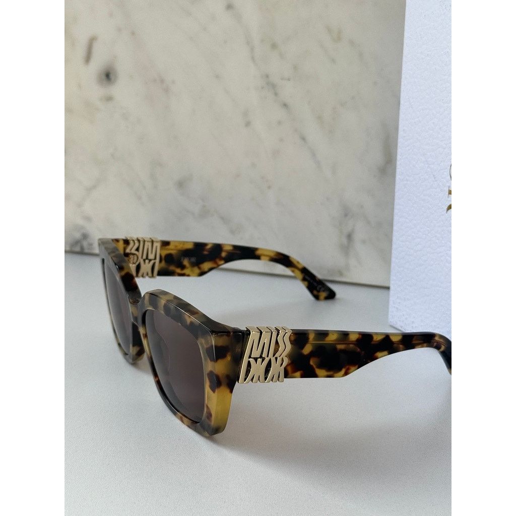 Dior NEW Dior MissDior S2I Square Sunglasses in Tortoise Brown Size ONE SIZE - 3 Thumbnail